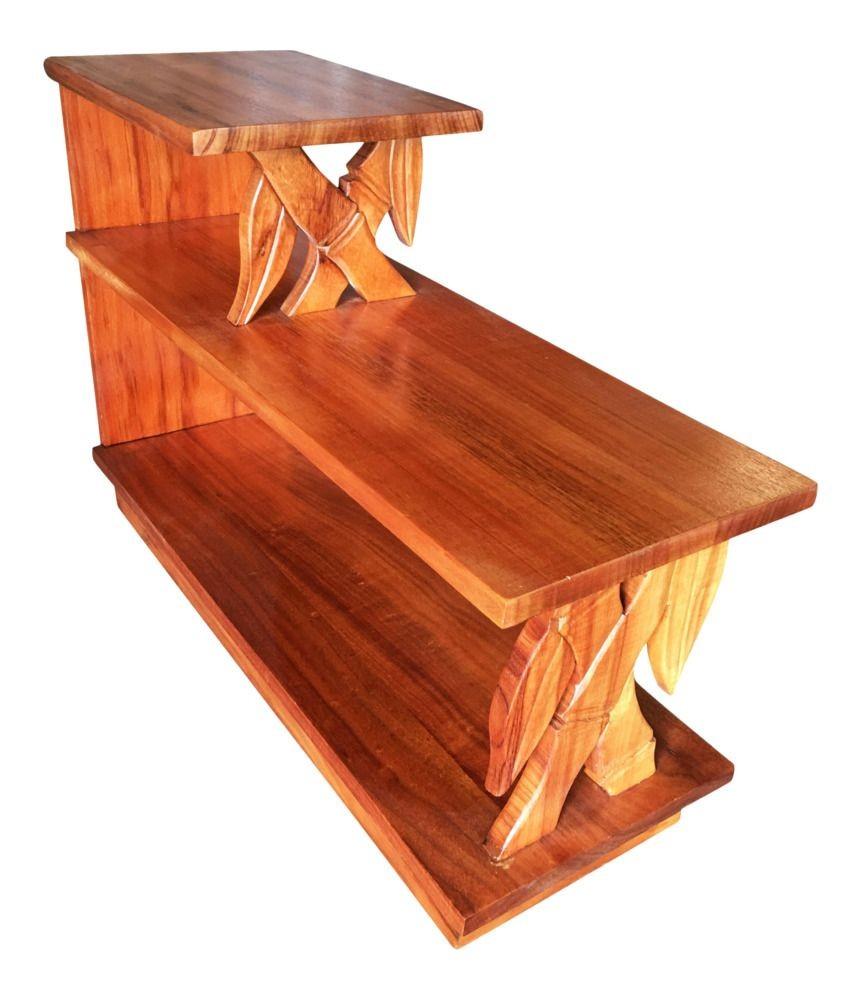 Américain Table d'appoint en acajou restaurée, sculptée à la main en bambou en vente