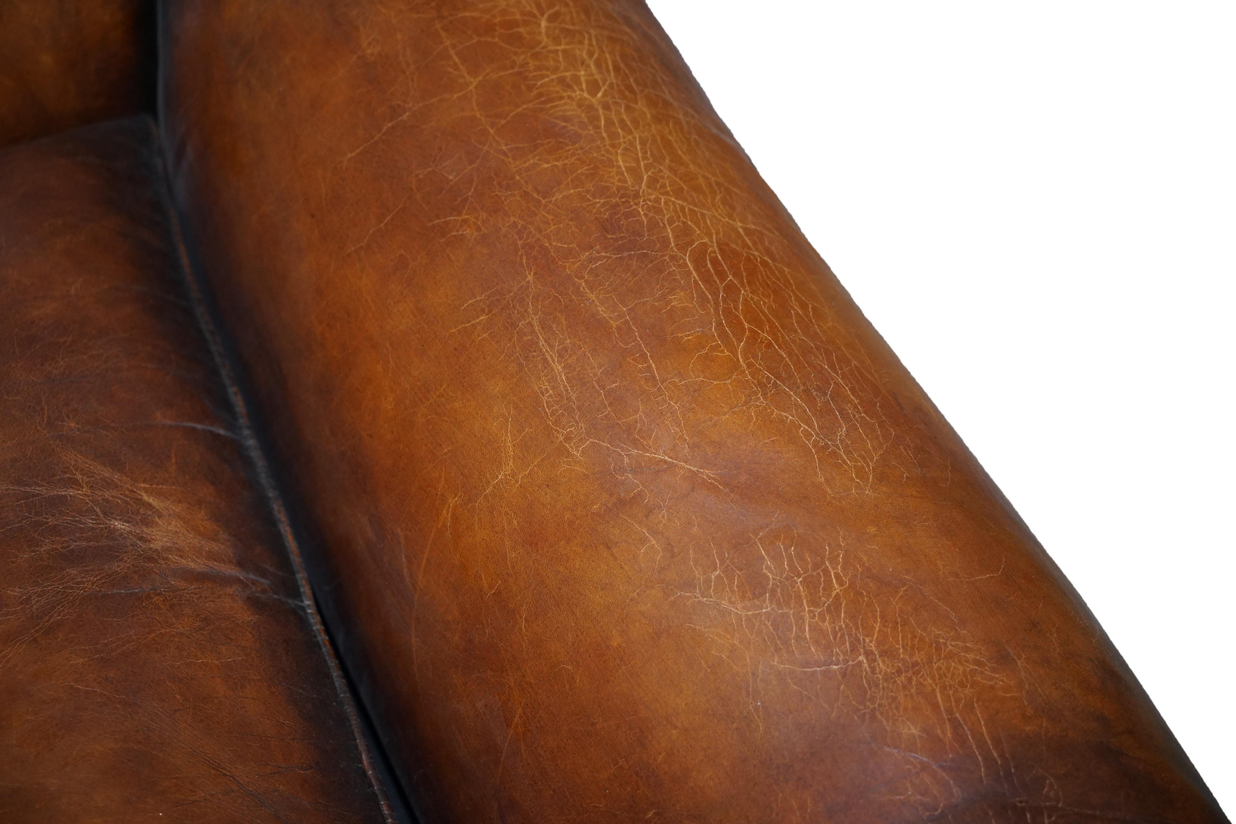 Fauteuil victorien ancien restauré en cuir marron teint à la main, 3 à 4 places, sièges en plumes en vente 3