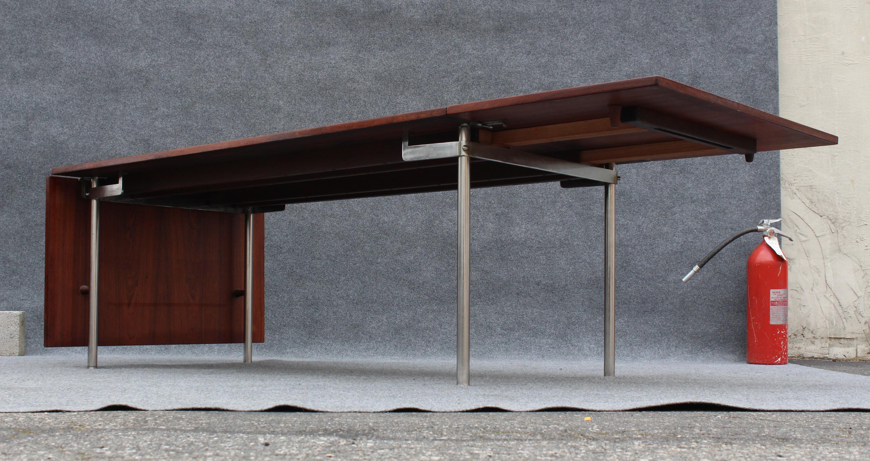 Restored Hans J. Wegner for Andreas Tuck AT-319 Drop-Leaf Rosewood Dining Table For Sale 2