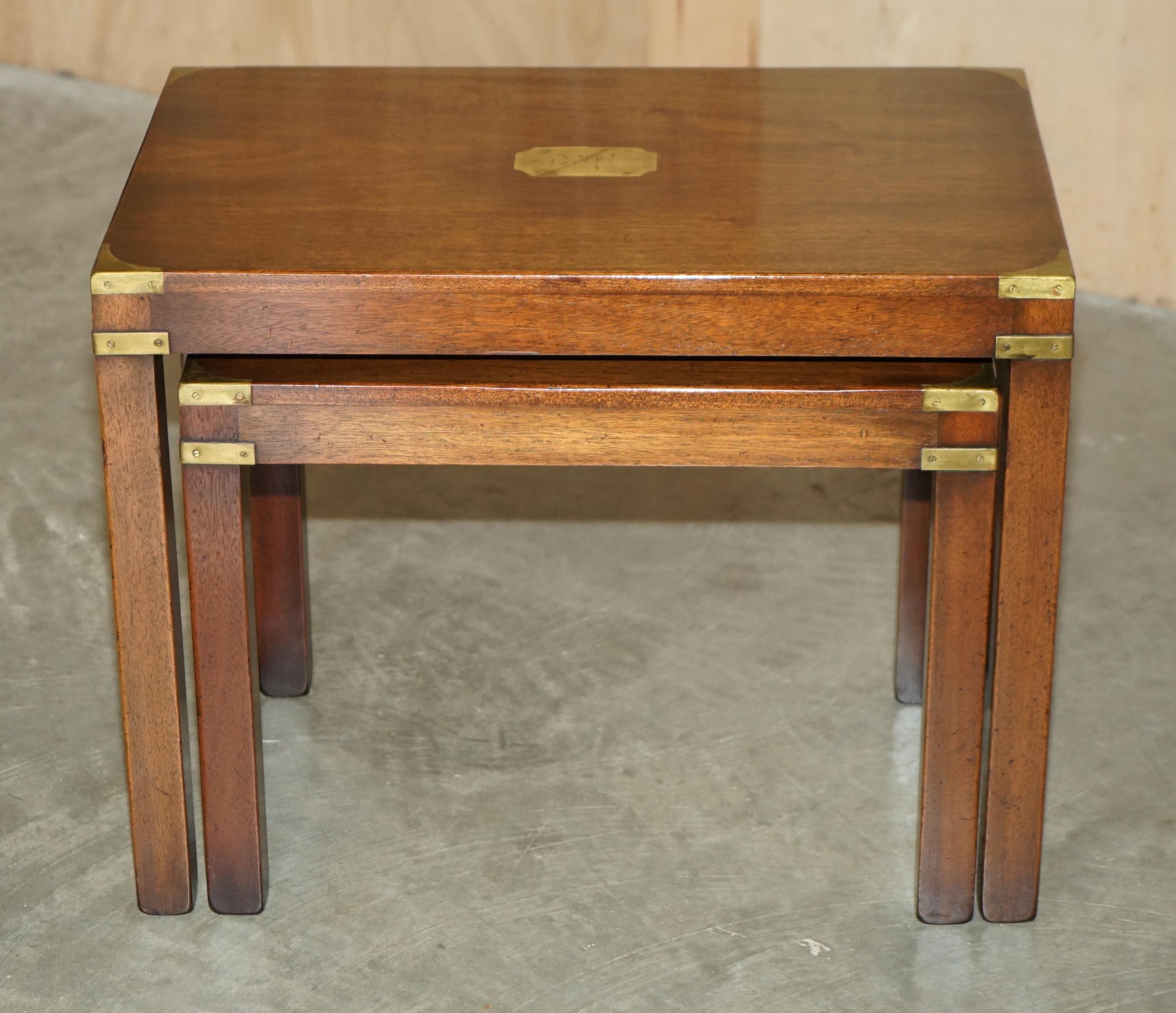 English RESTORED HARRODS KENNEDY COFFEE & SiDE TABLE NEST OF TABLES MILITARY CAMPAIGN For Sale