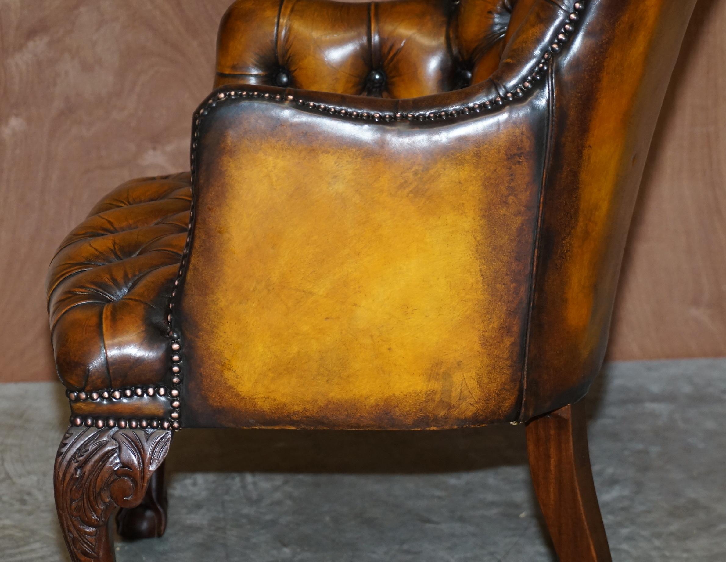 RESTORED HARRODS LONDON CHESTERFiELD BROWN LEATHER ARMCHAIR CLAW & BALL FEET For Sale 9