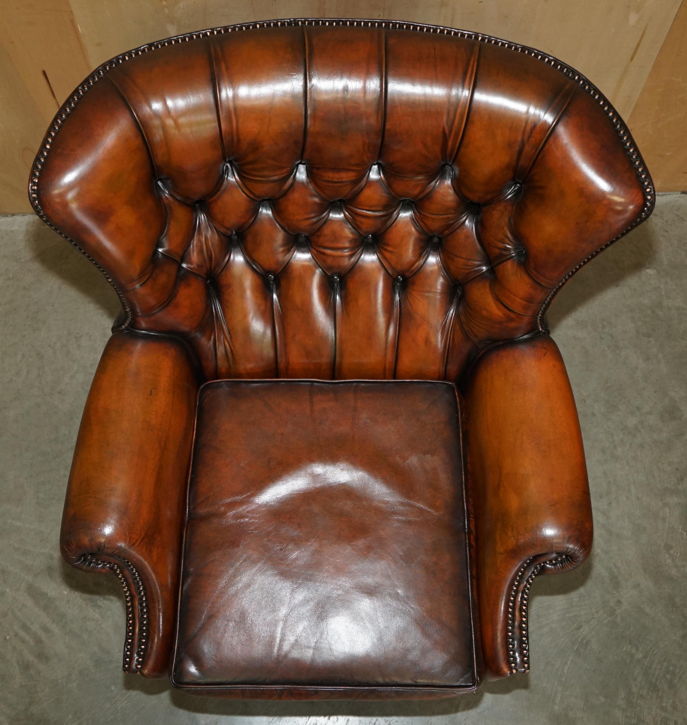 RESTORED HARRODS LONDON CHESTERFiELD TUFTED BROWN LEATHER SWIVEL LOUNGE ARMCHAIR In Good Condition In West Sussex, Pulborough
