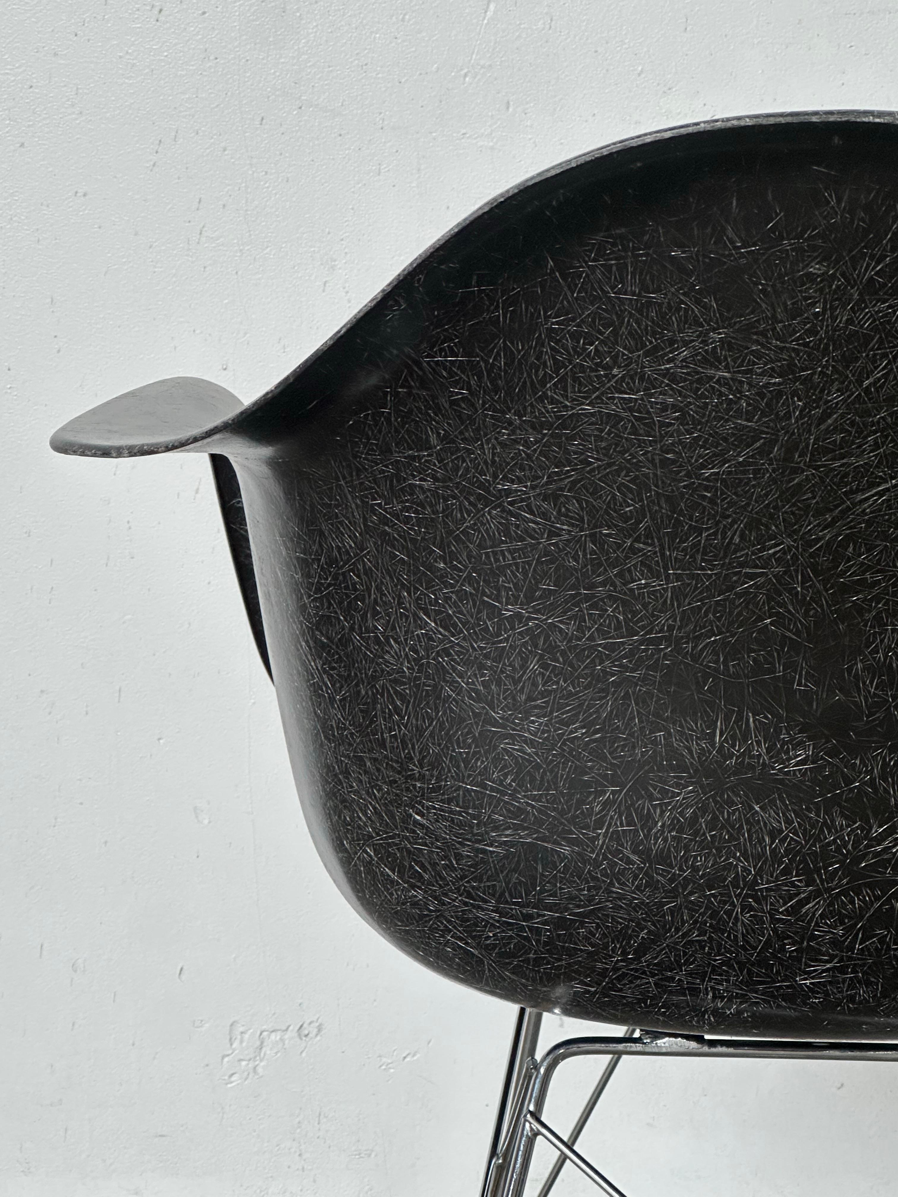 Restored Herman Miller Eames Fiberglass Rocking Chair For Sale 3