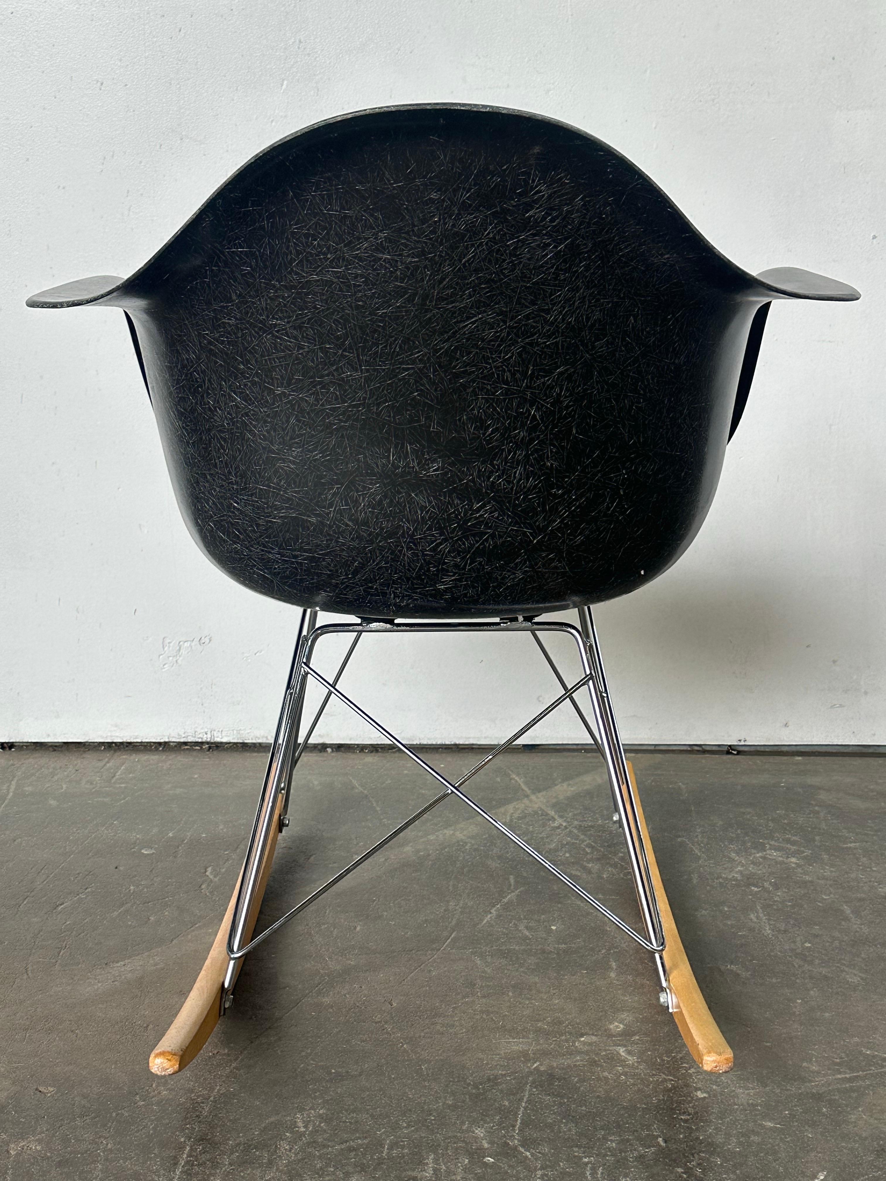 Restored Herman Miller Eames Fiberglass Rocking Chair For Sale 2