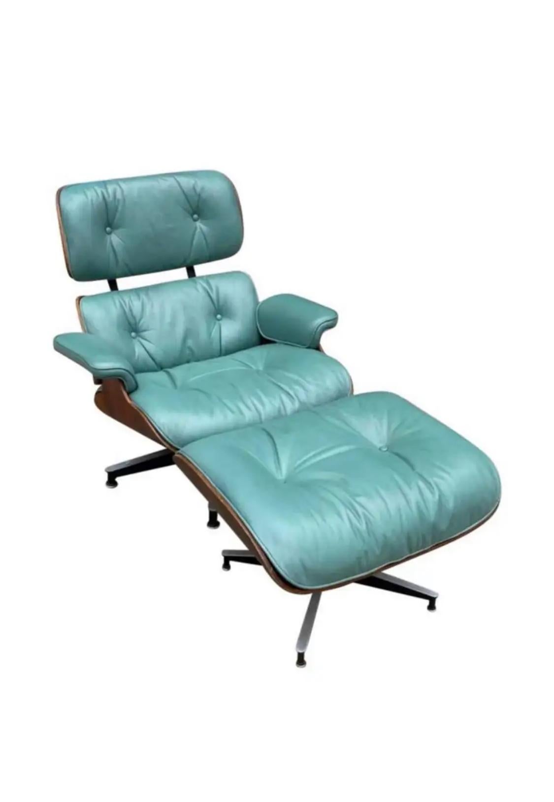 American Restored Herman Miller Eames Lounge Chair and Ottoman with Custom New Cushions For Sale