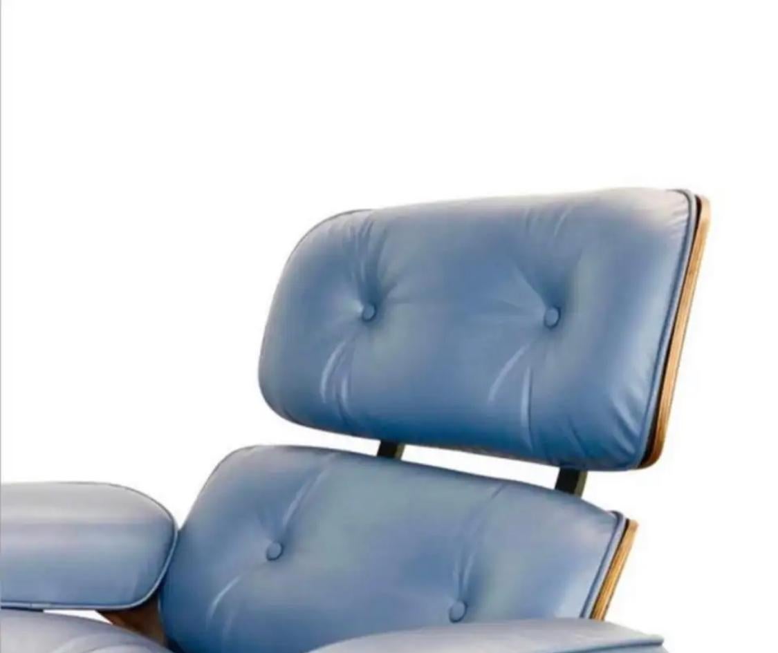 Mid-Century Modern Restored Herman Miller Eames Lounge Chair with Custom Blue Leather For Sale