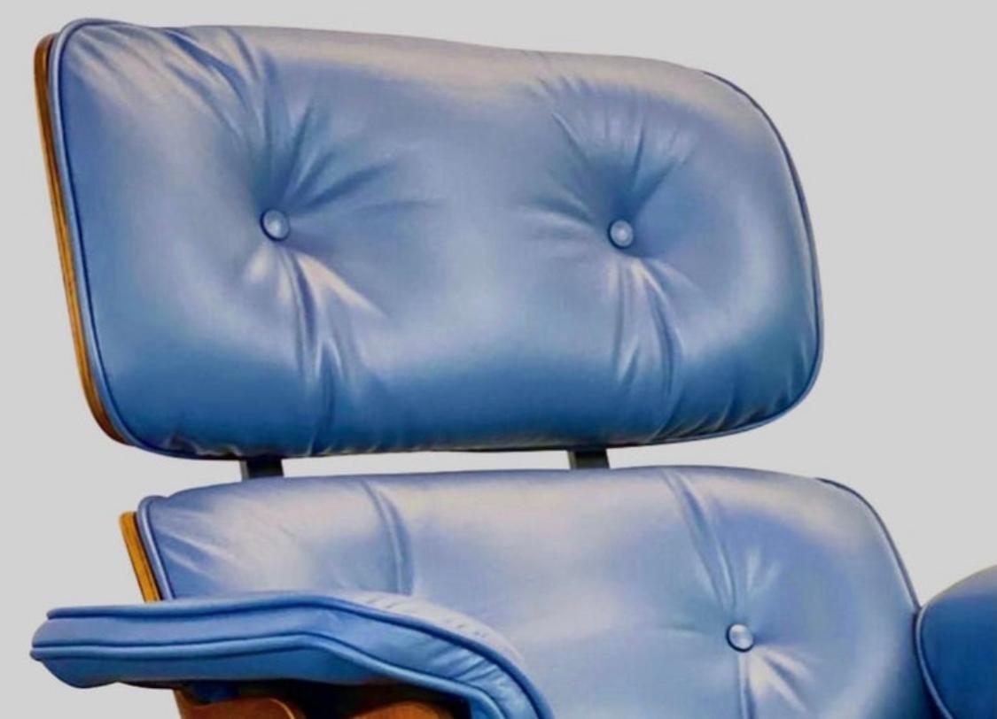 Restored Herman Miller Eames Lounge Chair with Custom Blue Leather In Good Condition In Brooklyn, NY