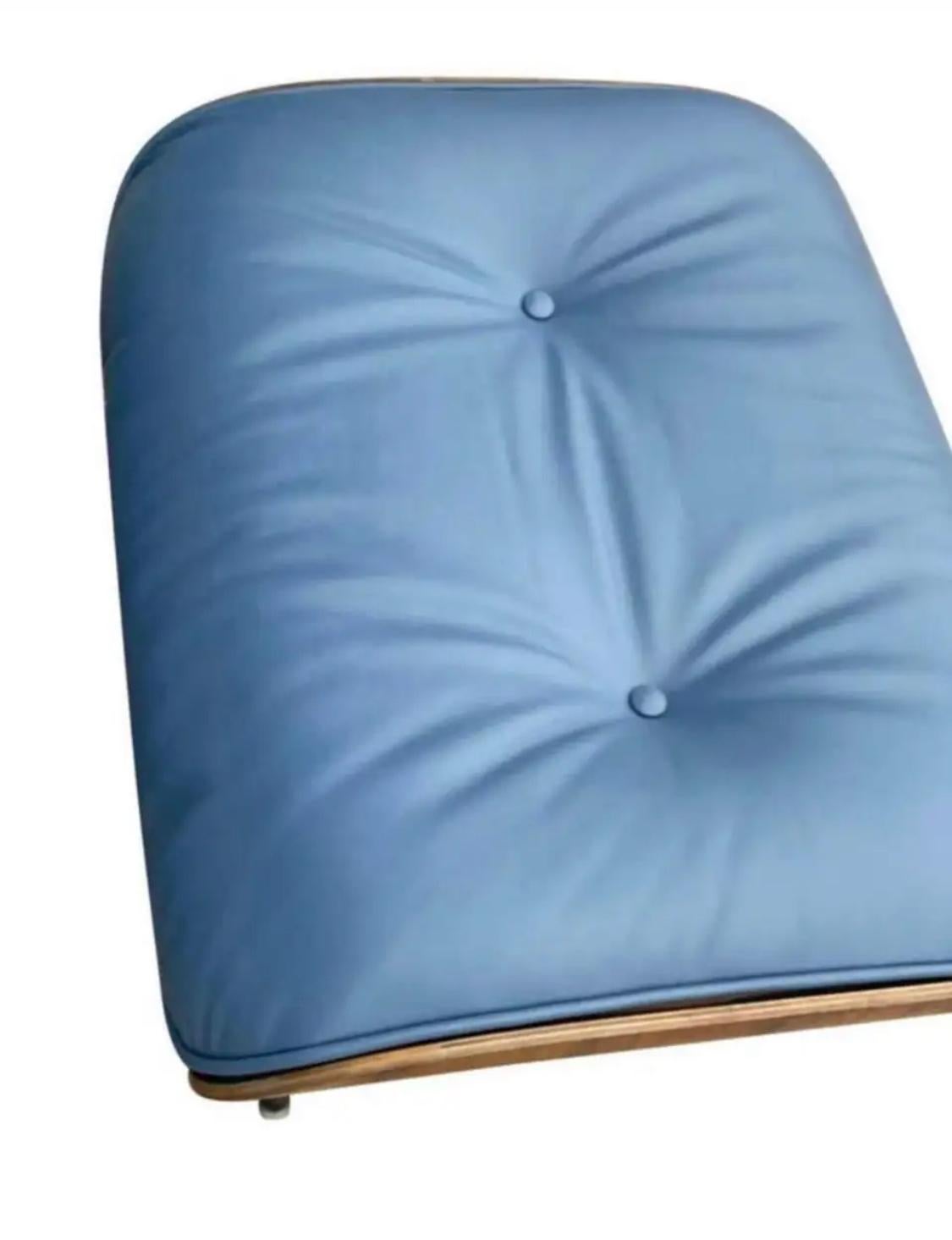 Restored Herman Miller Eames Lounge Chair with Custom Blue Leather In Good Condition For Sale In Brooklyn, NY