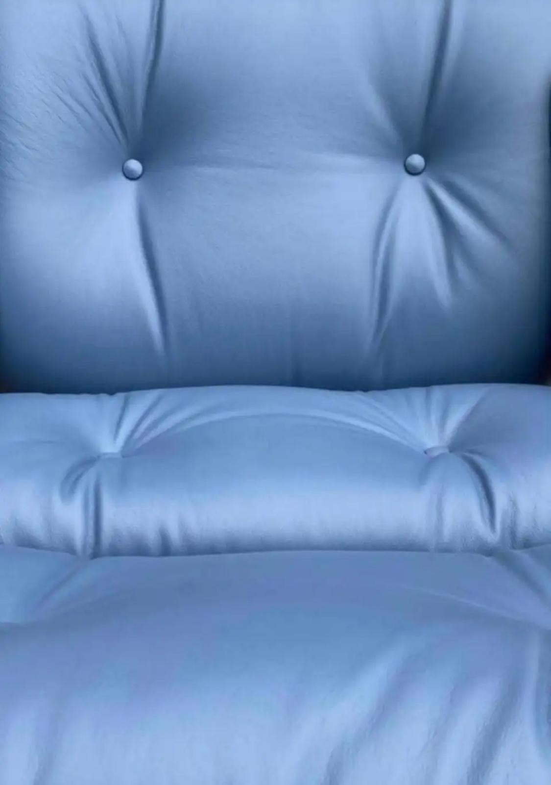 Restored Herman Miller Eames Lounge Chair with Custom Blue Leather For Sale 1