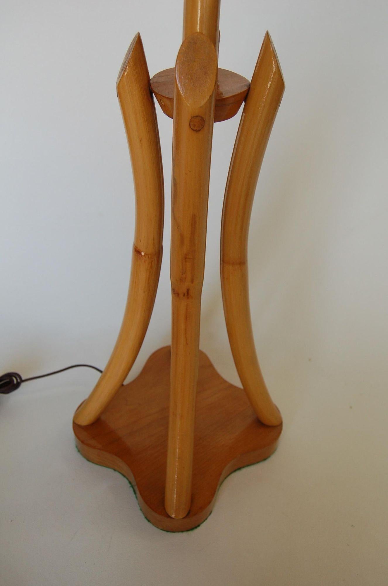 Mid-20th Century Restored Hourglass Rattan & Mahogany Lamp, Pair For Sale