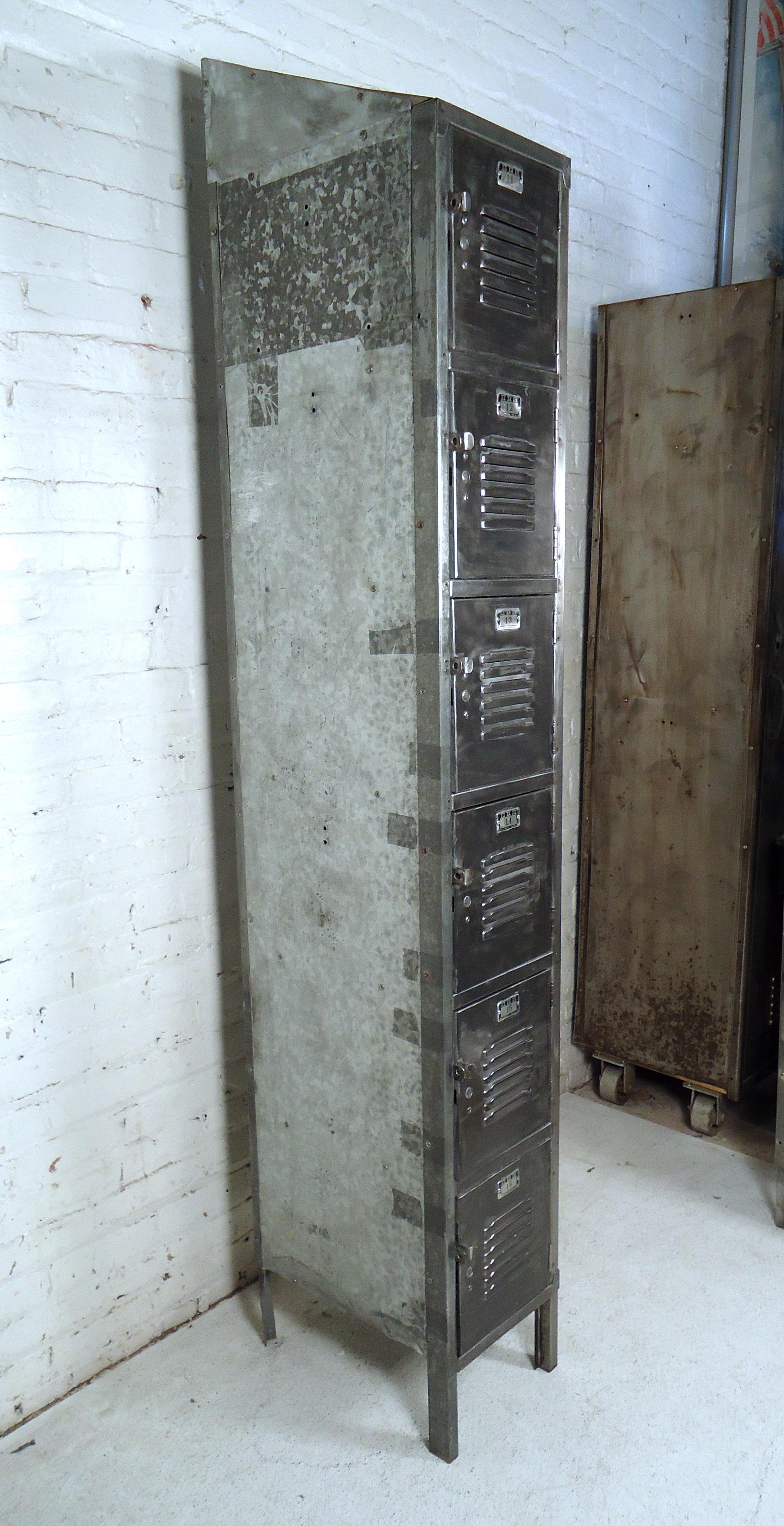Restored Industrial Locker Unit In Good Condition In Brooklyn, NY