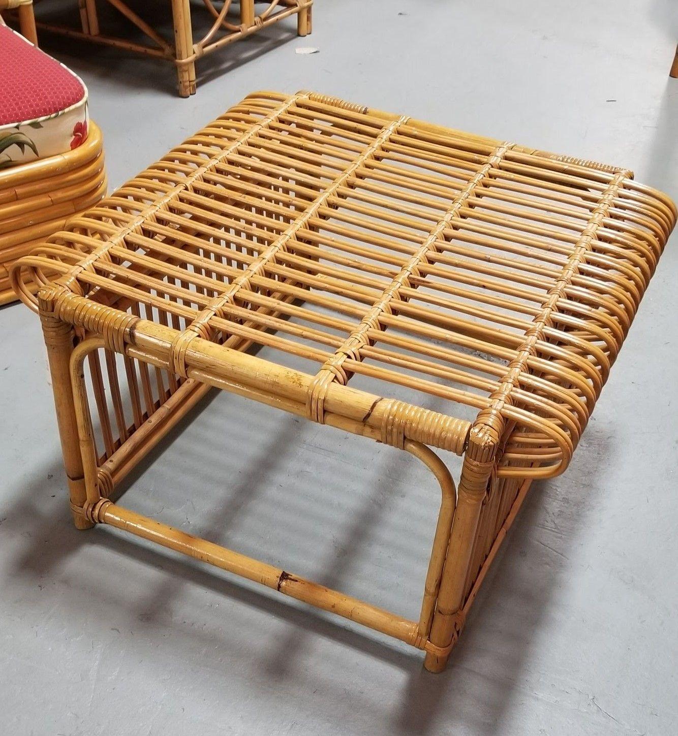 Restored Italian Pencil Reed Rattan Ottoman Footstool in the style of Albini In Excellent Condition For Sale In Van Nuys, CA