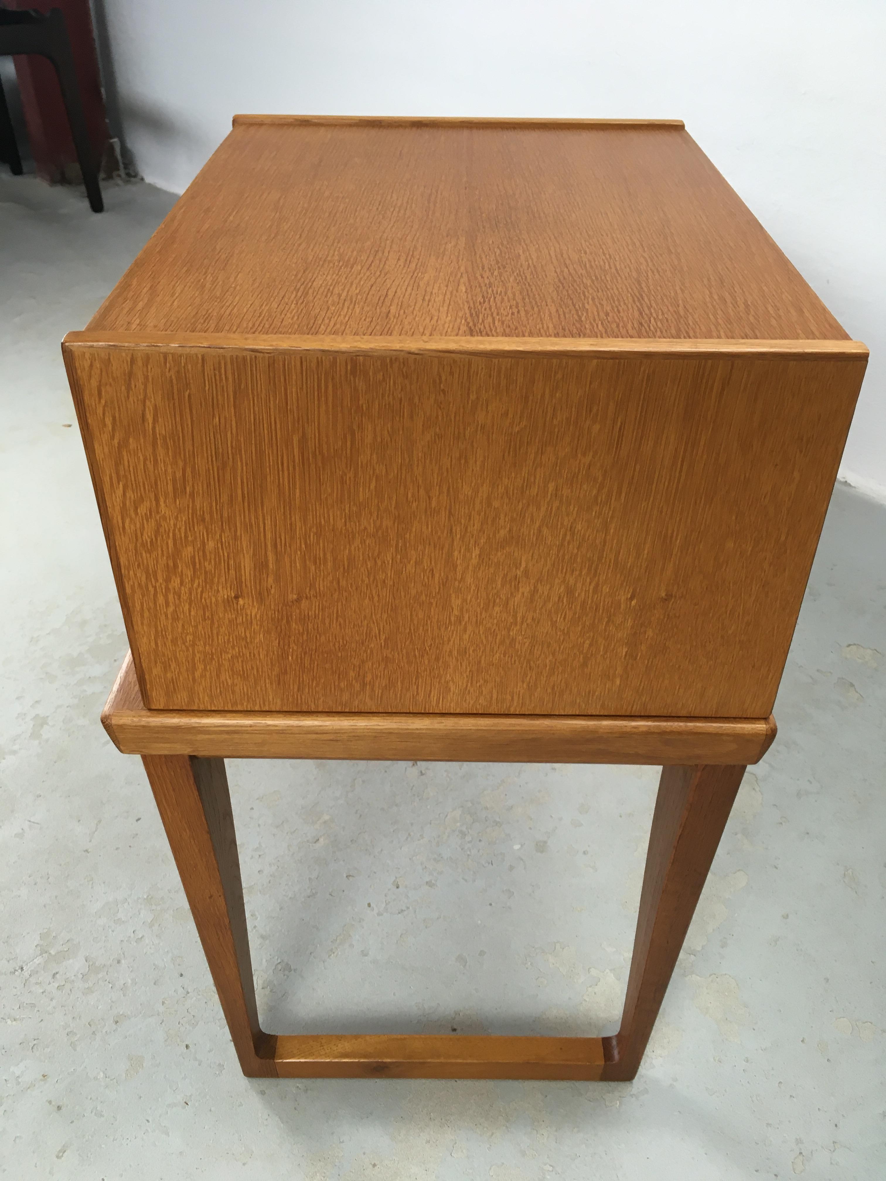 Mid-20th Century Restored and Refinished Kai Kristiansen Oak Side Table with Chest of Drawers For Sale