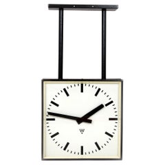 Gran reloj ferroviario de doble cara restaurado de Pragotron, años 80