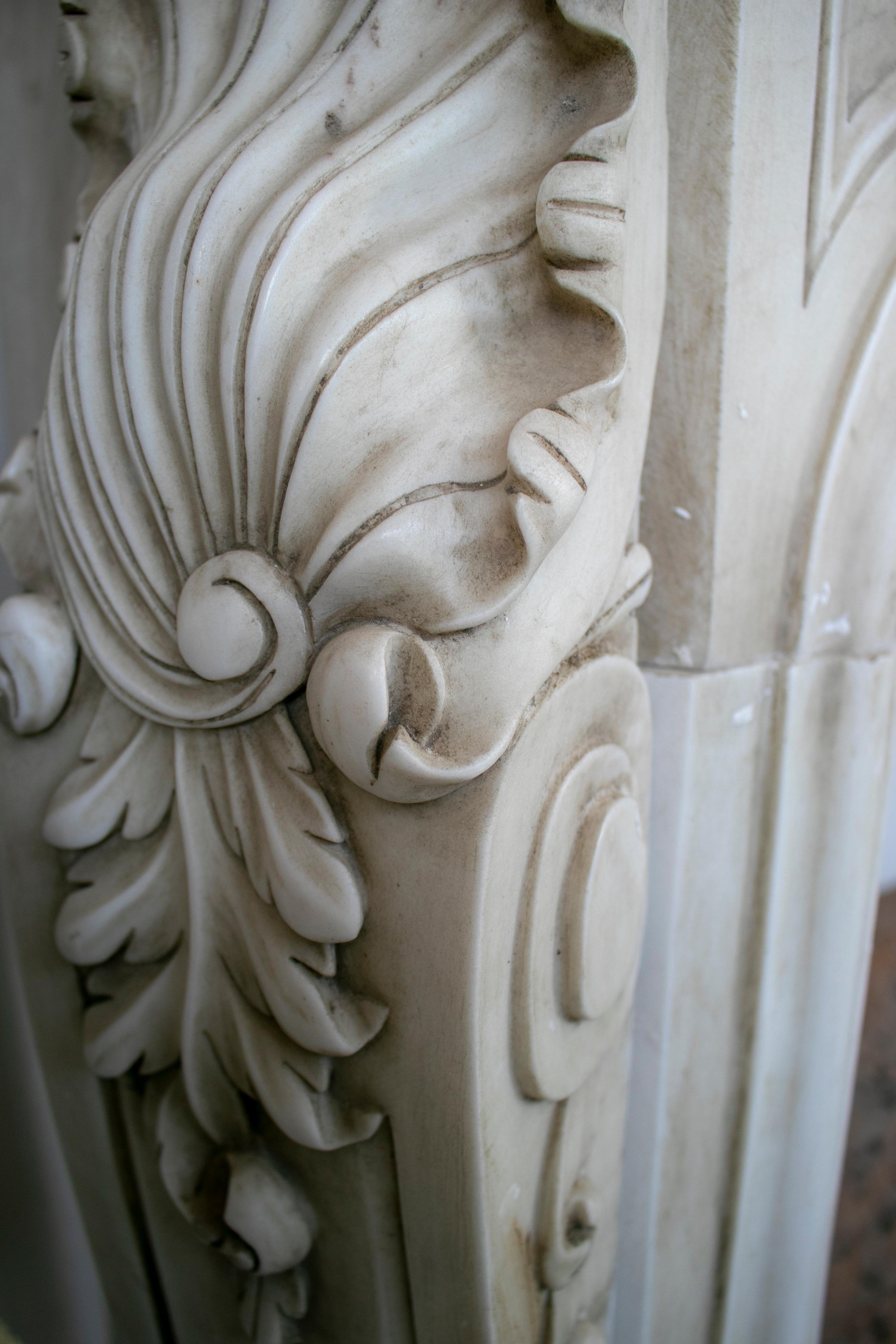Restored Luis XV Style Aged White Marble Fireplace Mantle In Good Condition In Marbella, ES