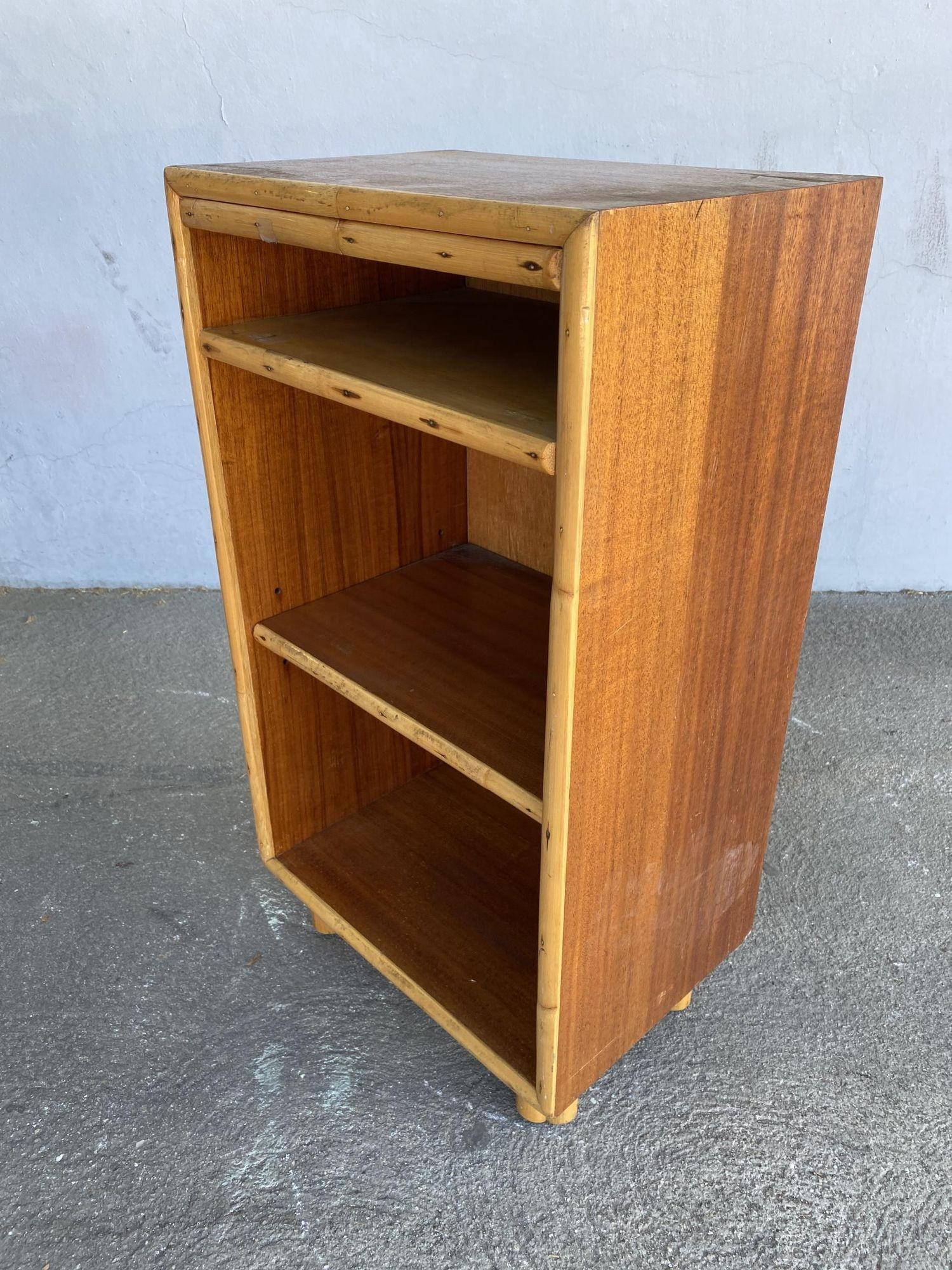 Restored Mahogany Bedside Table with Rattan Border In Excellent Condition For Sale In Van Nuys, CA