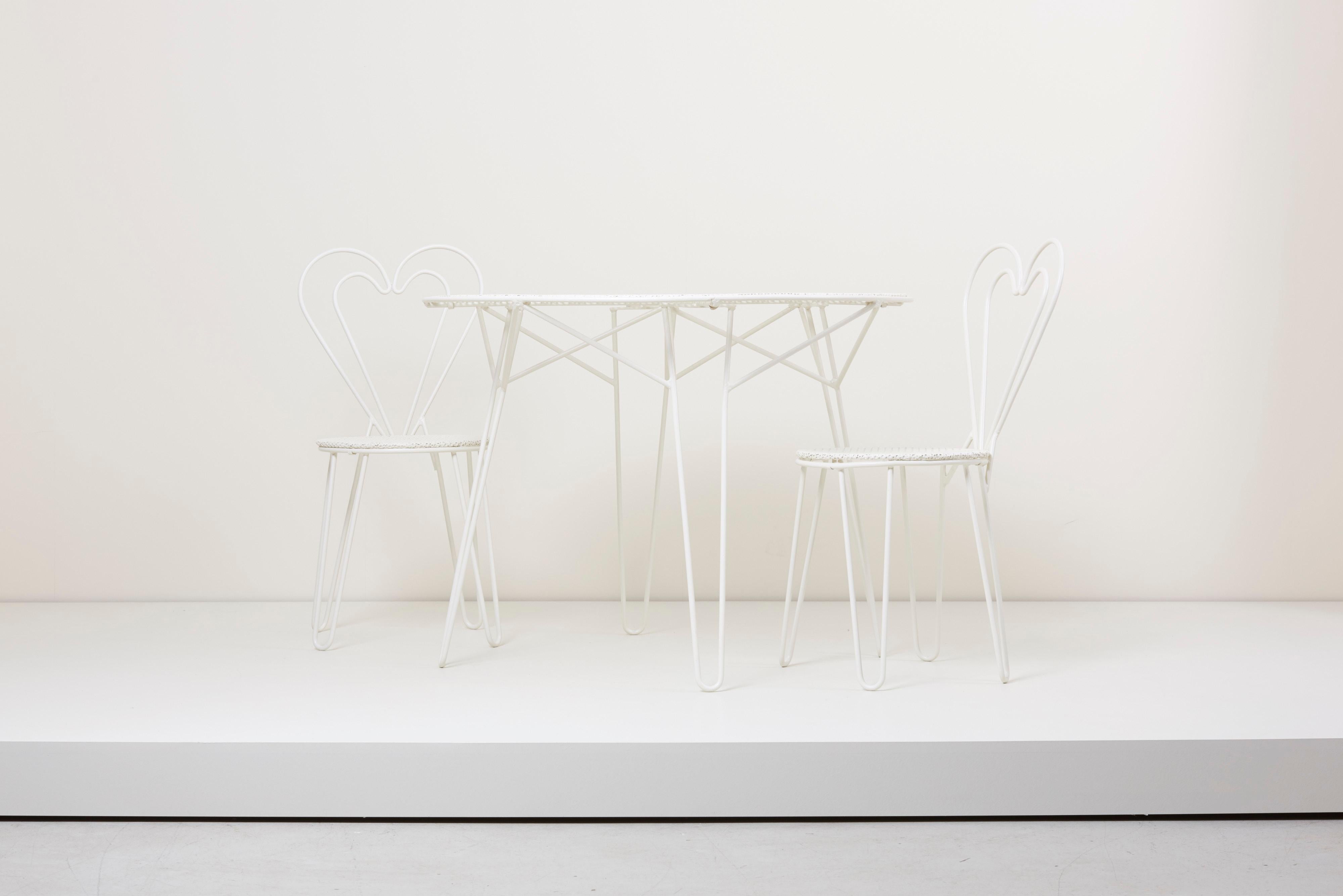 Mid-Century Modern Mathieu Mategot restauré Ensemble de table et de chaises de patio pour l'extérieur