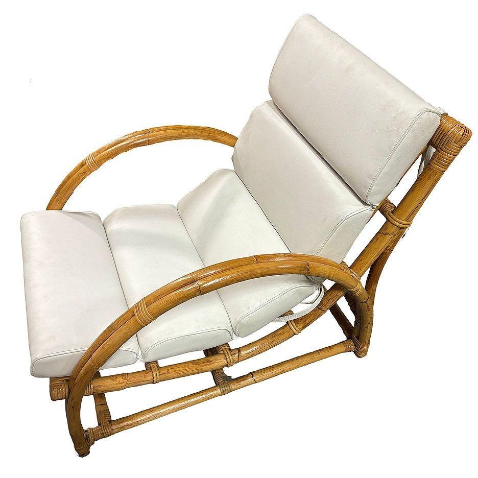 Sillón de media luna con brazos de ratán MCM restaurado Moderno de mediados de siglo en venta