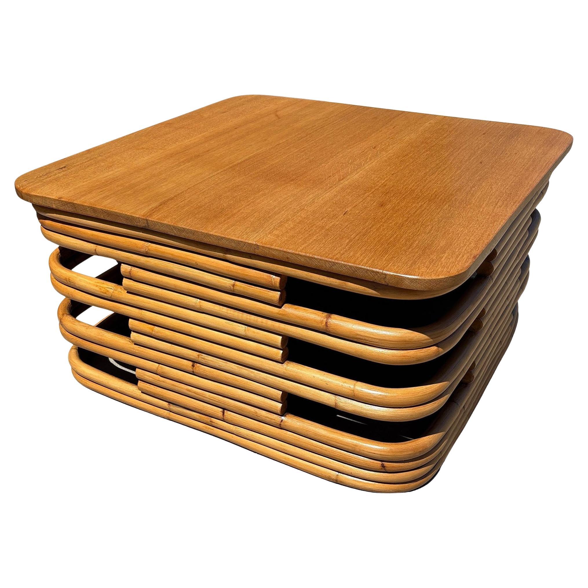 Mesa baja de ratán apilada MCM restaurada con tapa de caoba envuelta en ratán