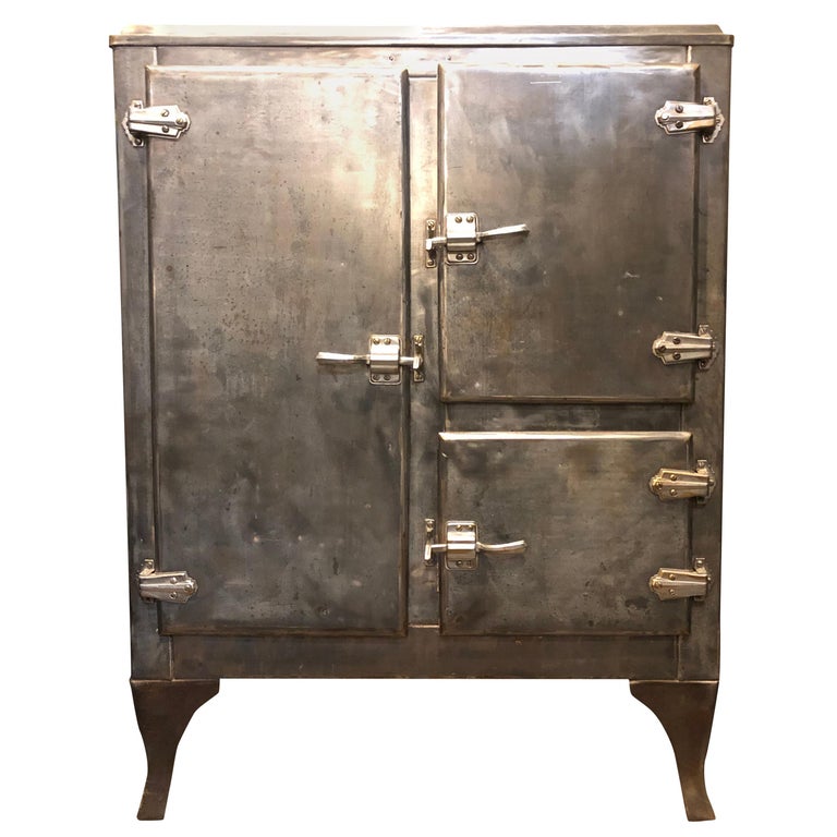 Restored Metal Ice Chest at 1stDibs