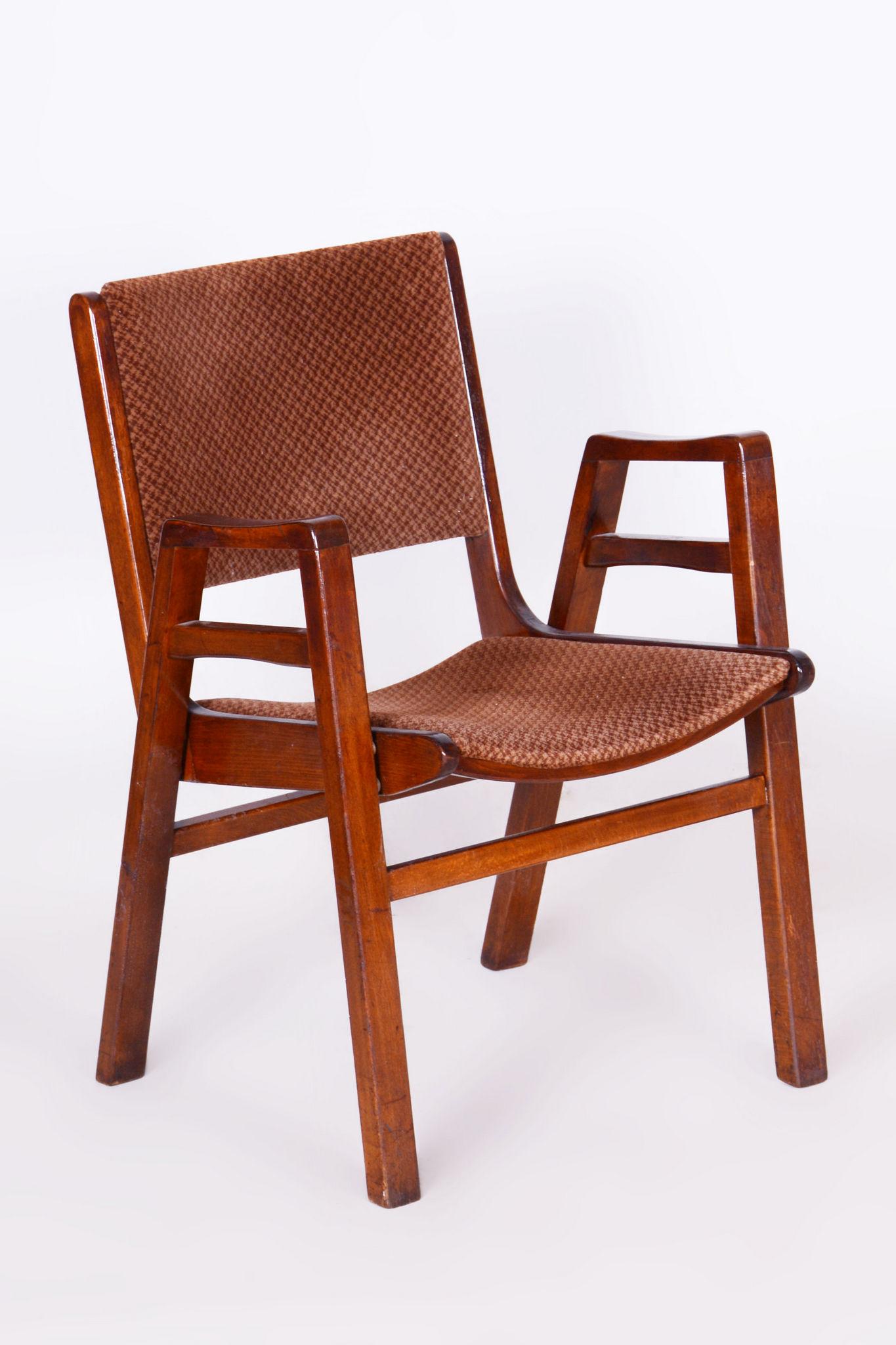 Material: Beech
Period: 1950-1959

This item features classic Mid-Century Modern (MCM) design elements. Elements of MCM interior design include clean lines, muted tones, a combination of natural and manmade materials, graphic shapes, and vibrant
