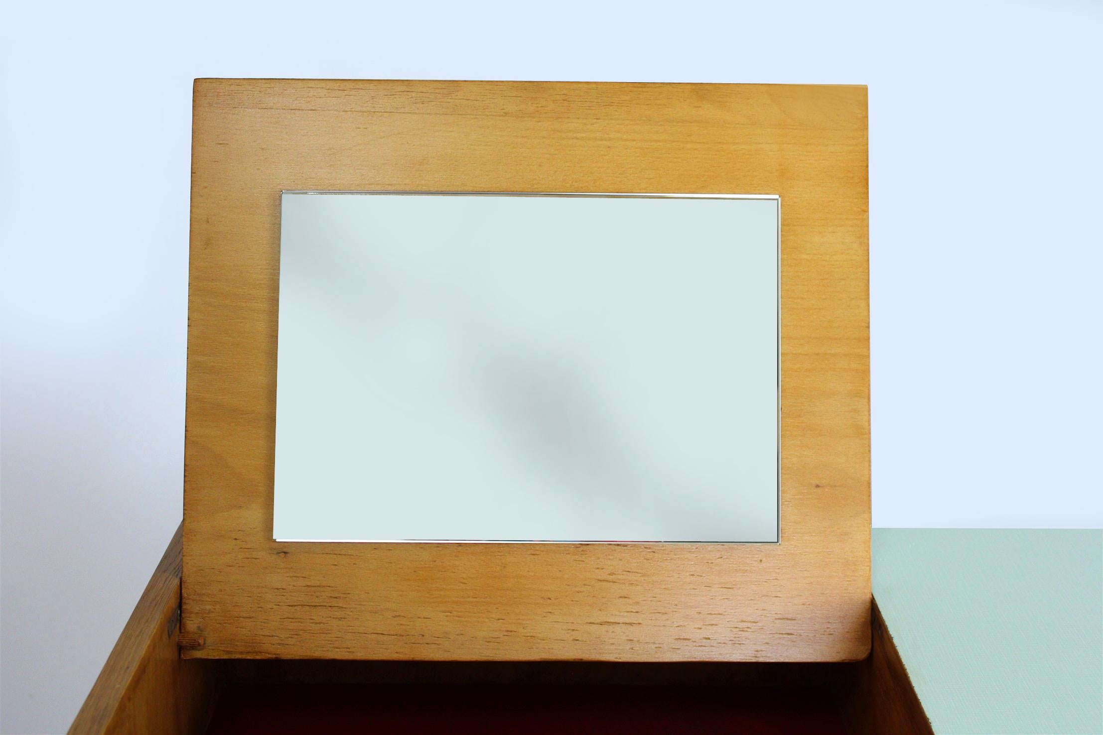 Restored Mid-Century Bedroom Set from Zapadoslovenske Zavody, Czechia, 1960s in vendita 5