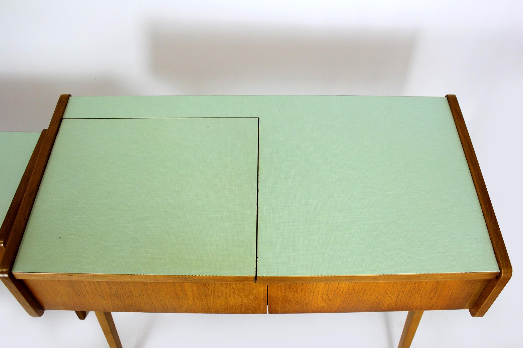 Restored Mid-Century Bedroom Set from Zapadoslovenske Zavody, Czechia, 1960s in vendita 2