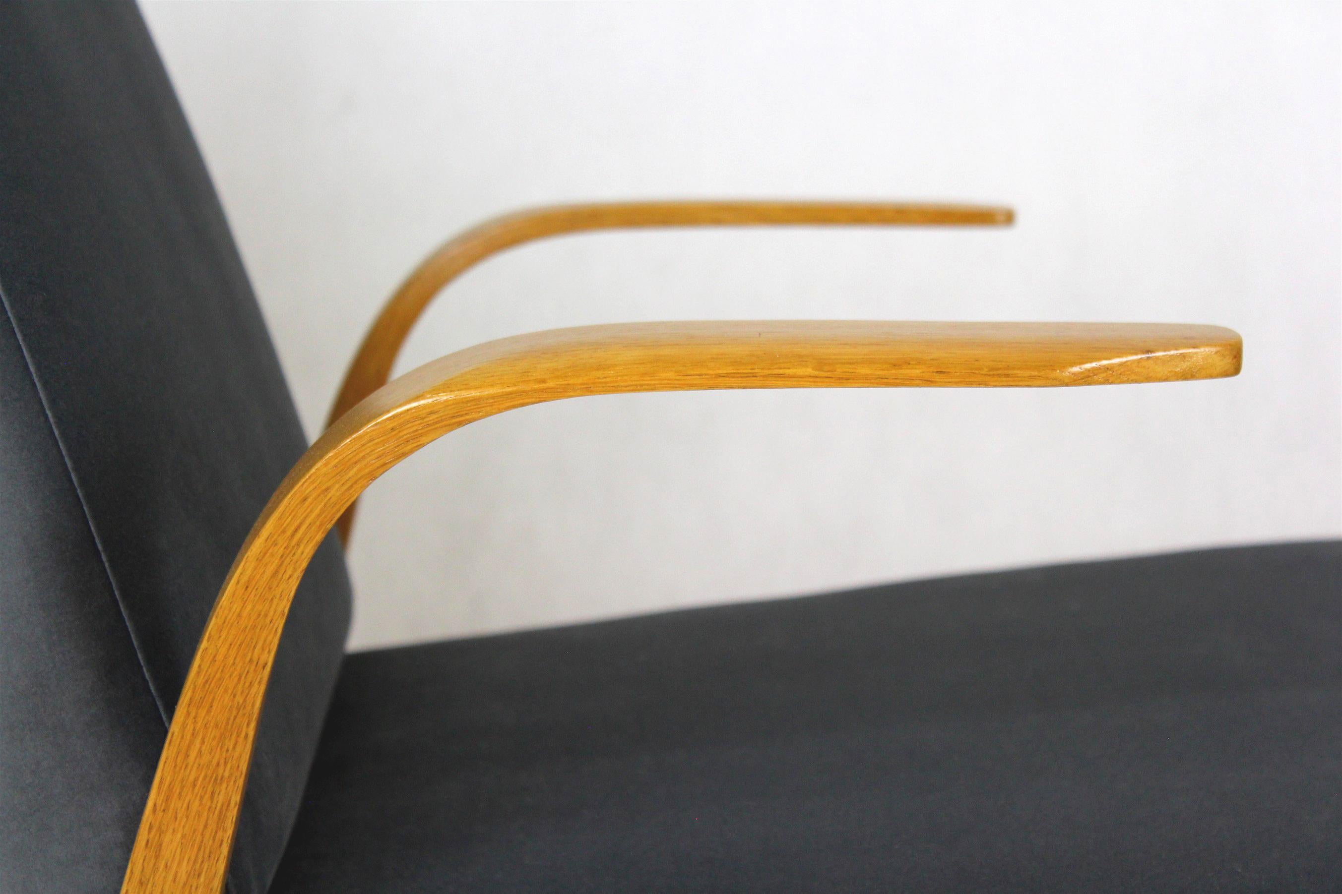 Restored Mid-Century Bentwood Armchairs from Druzstvo, 1962, Set of 2 For Sale 7
