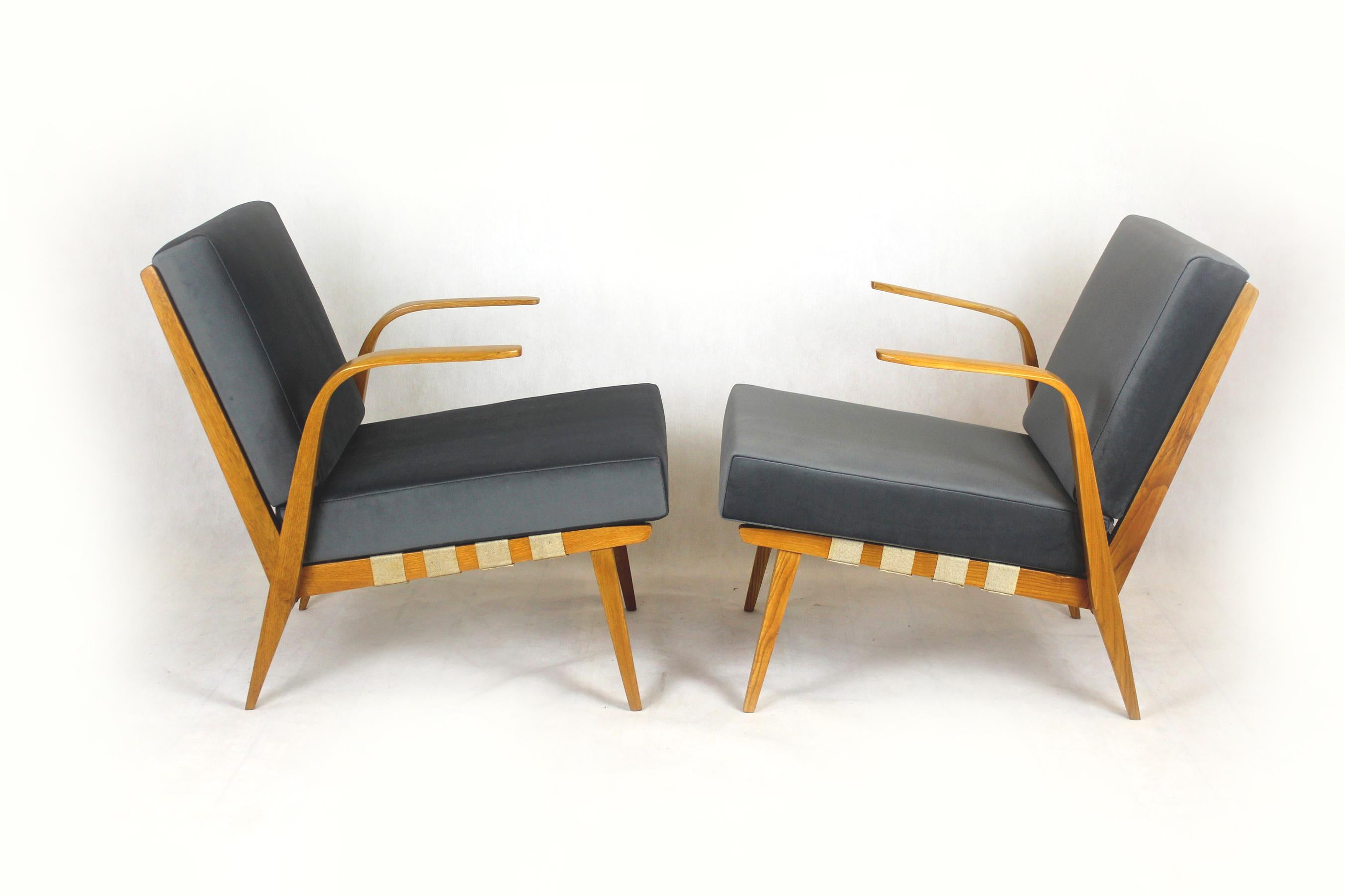 Restored Mid-Century Bentwood Armchairs from Druzstvo, 1962, Set of 2 For Sale 8