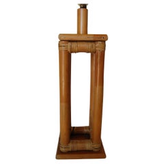 Lampada da tavolo in rattan con telaio a scatola restaurata del metà del secolo scorso