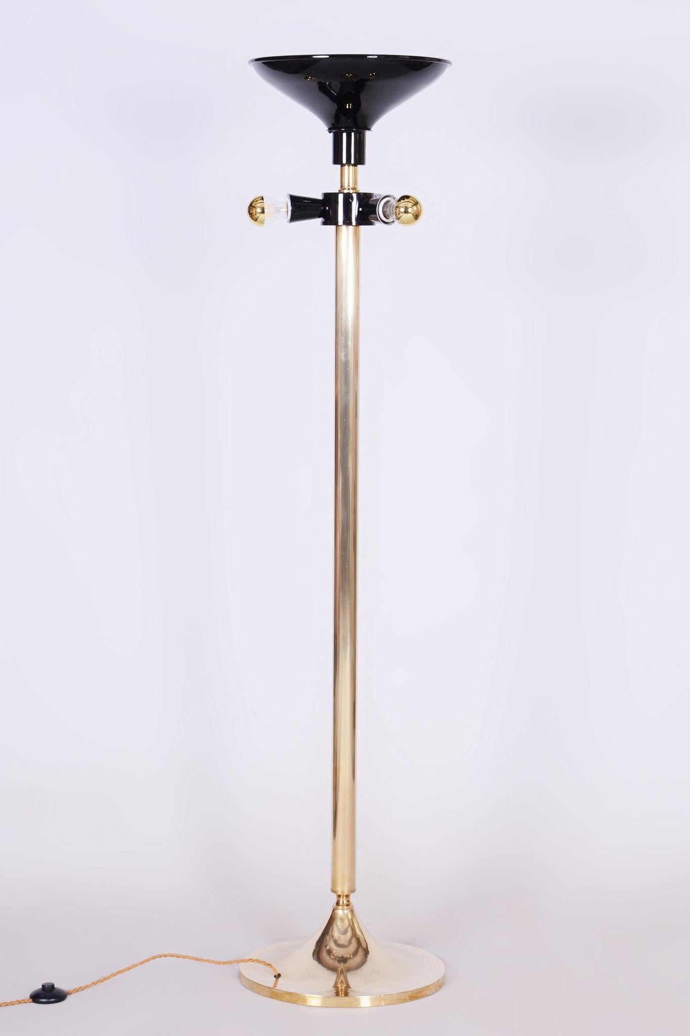 Period: 1960-1969
Source: Czech
Material: Fully cleaned brass

This item features classic Art Deco elements. Art Deco is a style that originated in France in the early 20th century. Its furniture designs are meticulously crafted, usually using