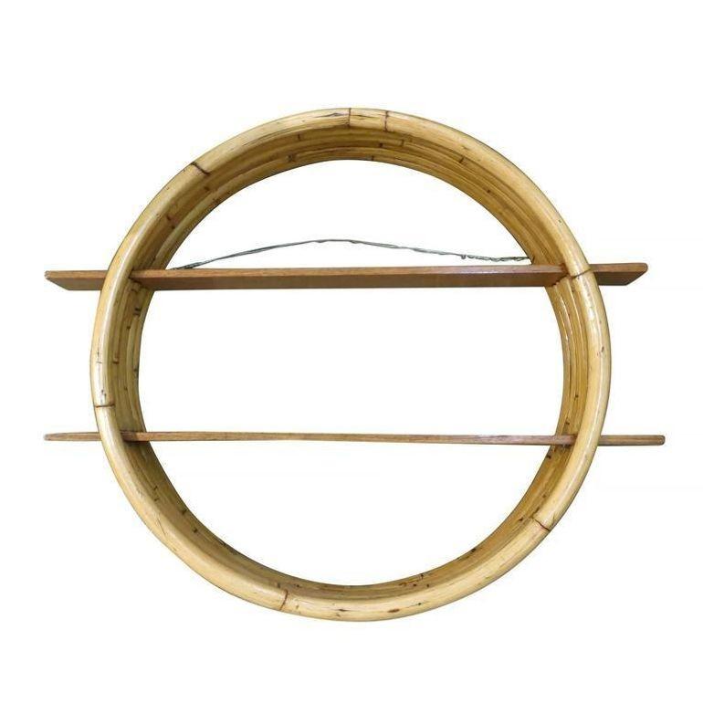 Restauriertes rundes Rattan-Wandregal aus der Mitte des Jahrhunderts mit Mahagoni-Latten im Angebot 1