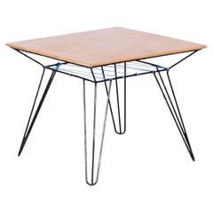 Table basse restaurée du milieu du siècle dernier, Beeche, métal noirci, tchèque, années 1950