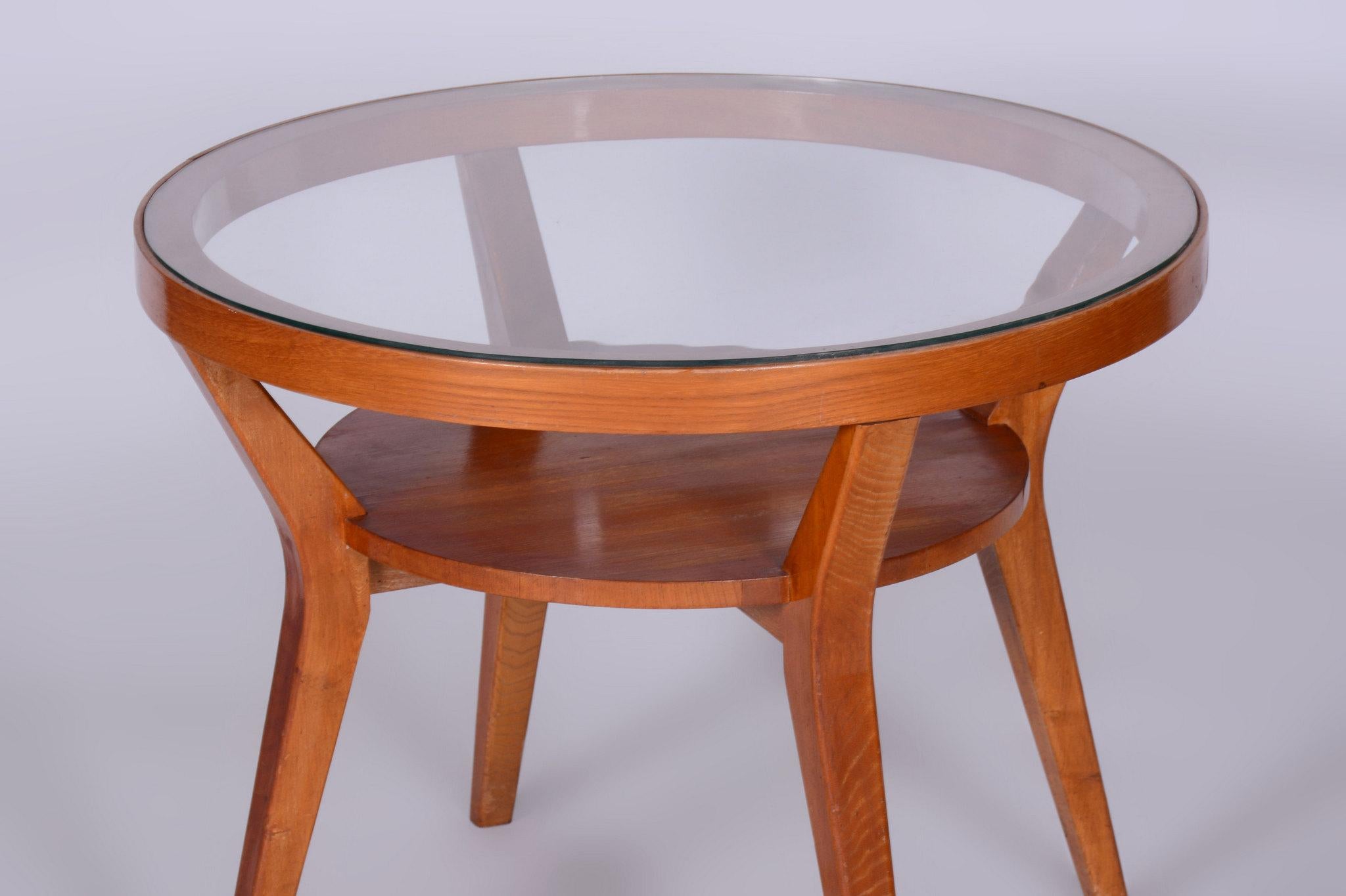 Mid-Century Modern Table basse restaurée du milieu du siècle, Oak Oak, Glass, Czech, 1950s en vente