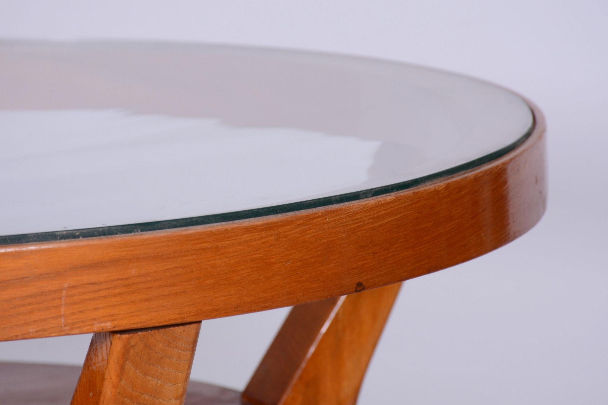 Tchèque Table basse restaurée du milieu du siècle, Oak Oak, Glass, Czech, 1950s en vente