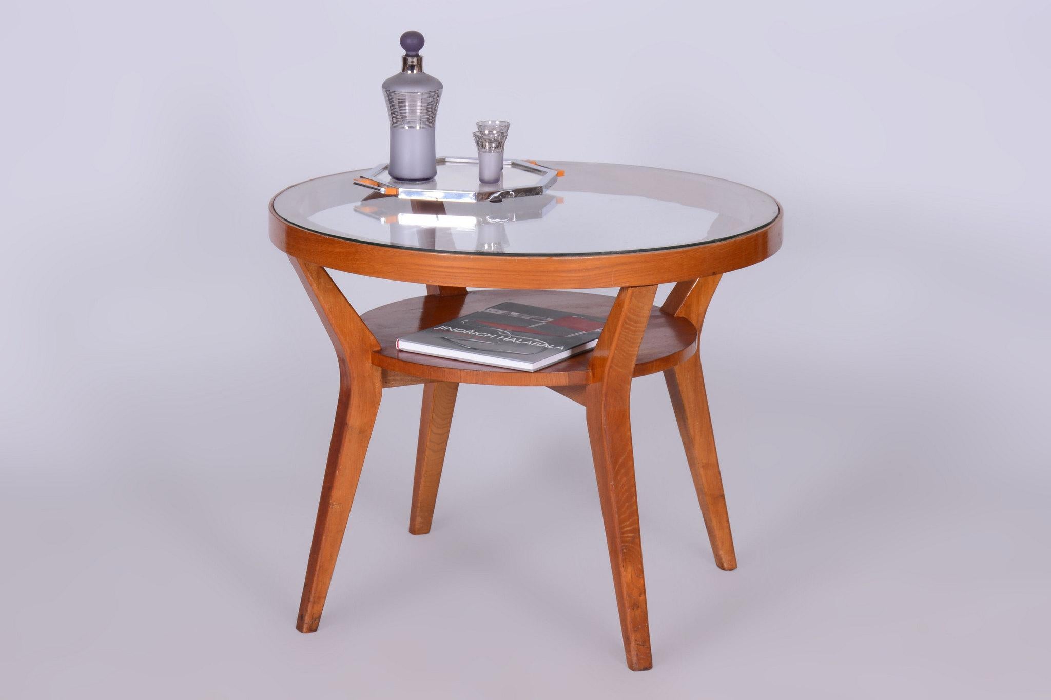 20ième siècle Table basse restaurée du milieu du siècle, Oak Oak, Glass, Czech, 1950s en vente