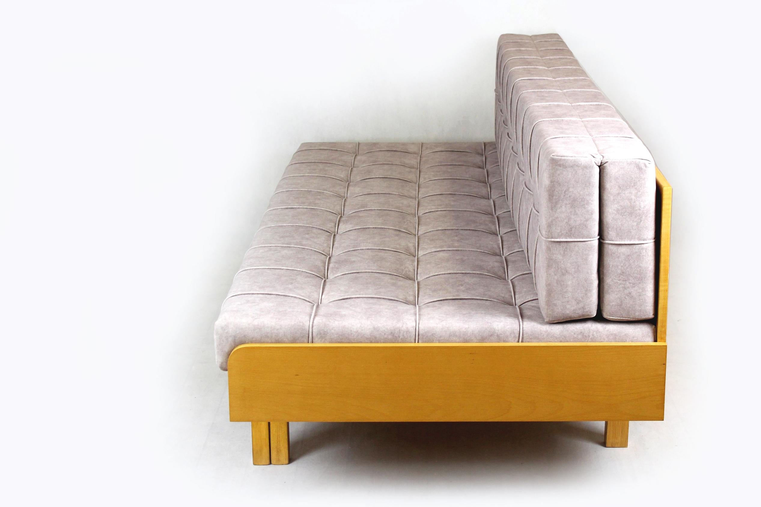 Restored Mid-Century Convertible Sofa by Ludvik Volak for Holesov, 1960s 6