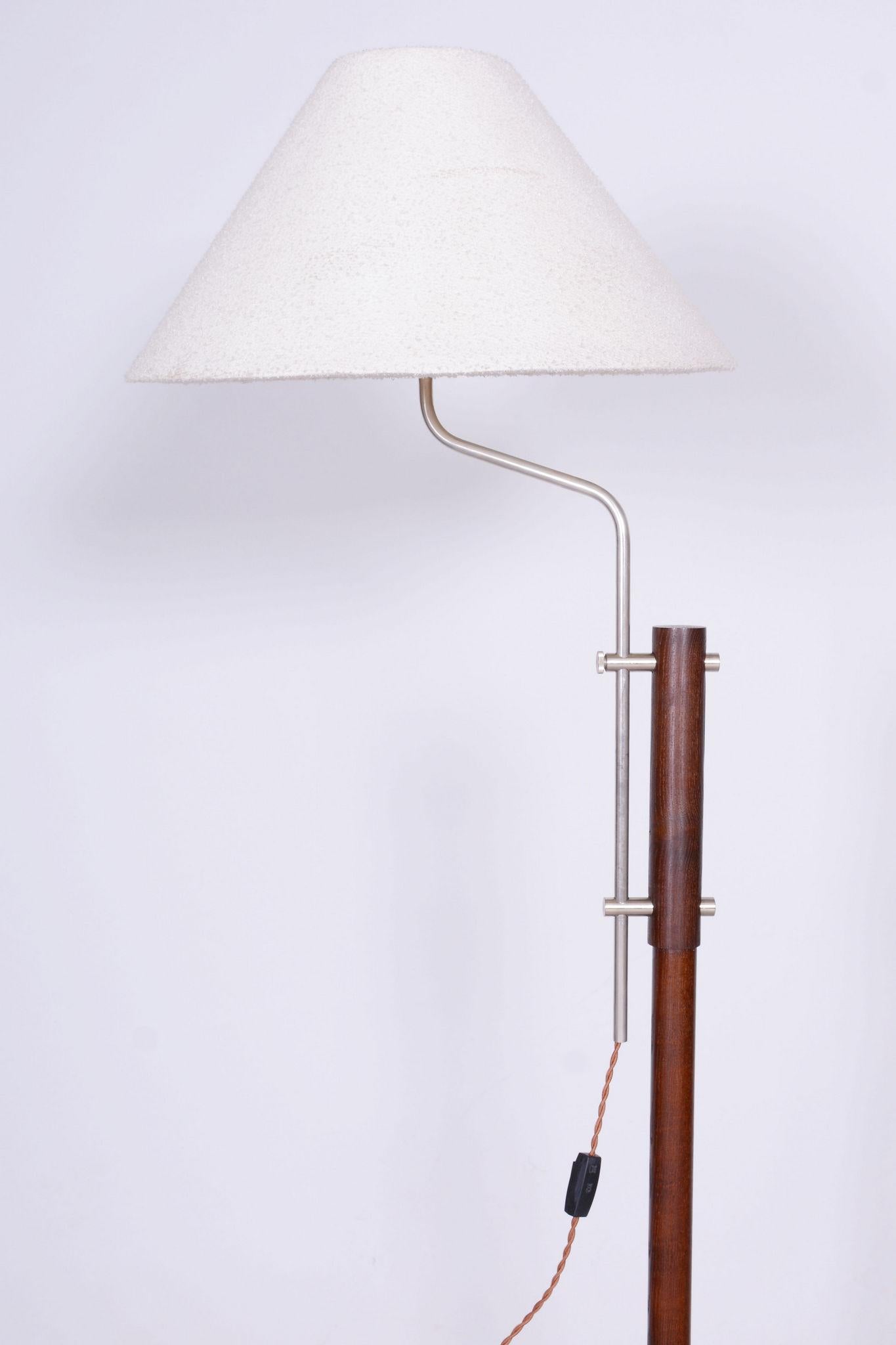 Restored Mid-Century Floor Lamp, Beech, Chrome, Textile, Czech, 1960s In Good Condition For Sale In Brandys nad Labem, Středočeský kraj