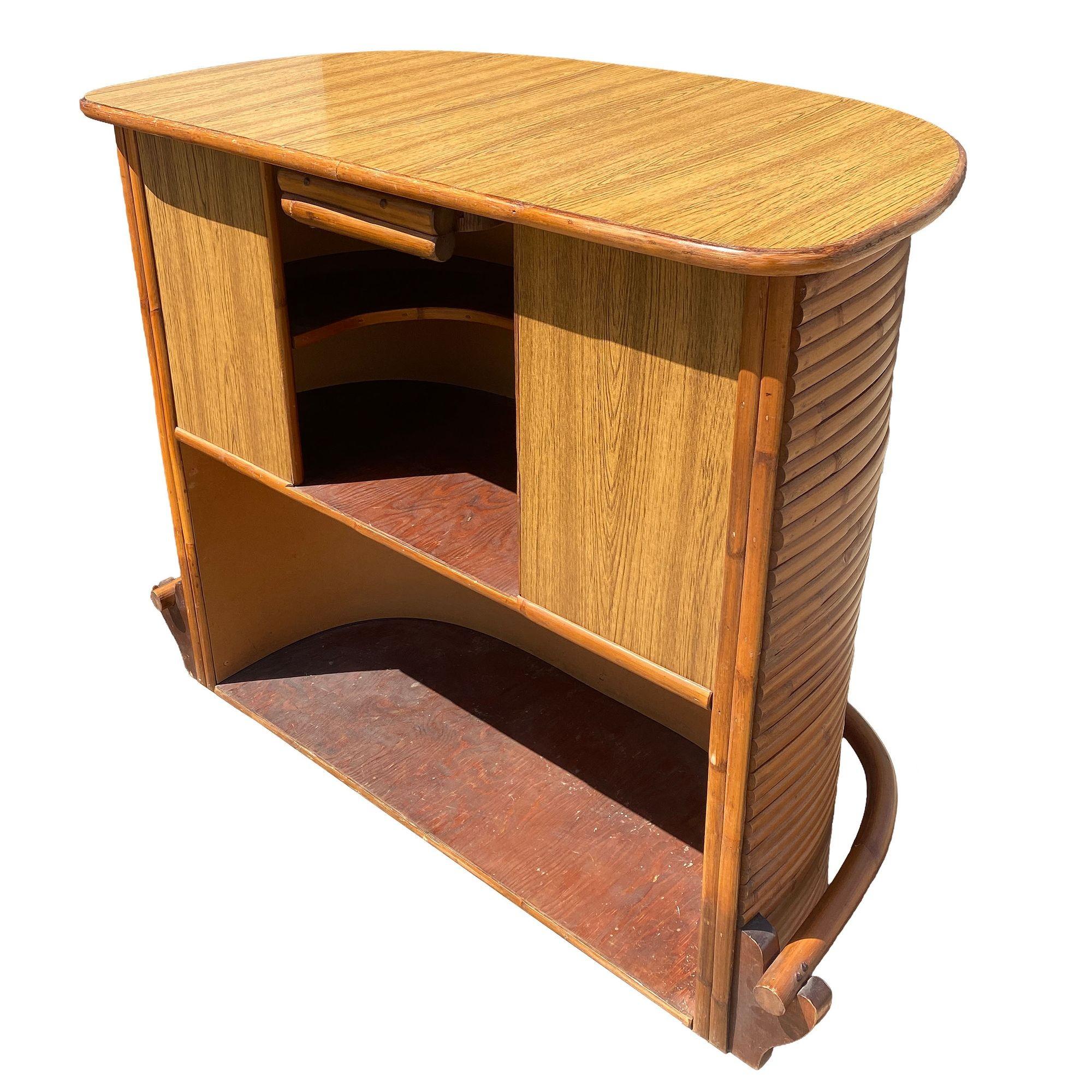 Restored Mid-Century Half-circle Stacked Rattan Bar w/ Foot Rest In Excellent Condition For Sale In Van Nuys, CA