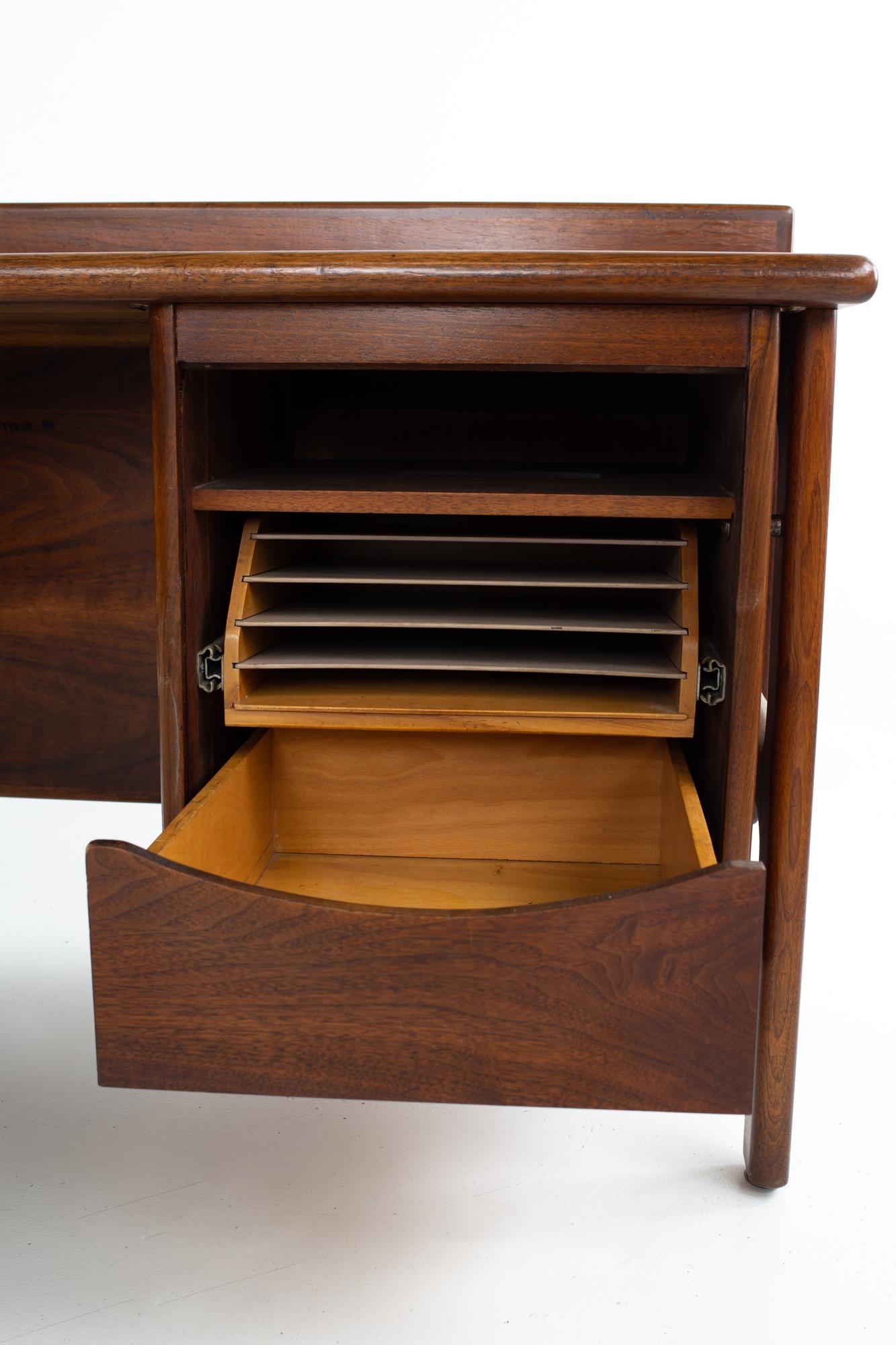 Restored Mid Century L Shaped Desk with Caned Back 3