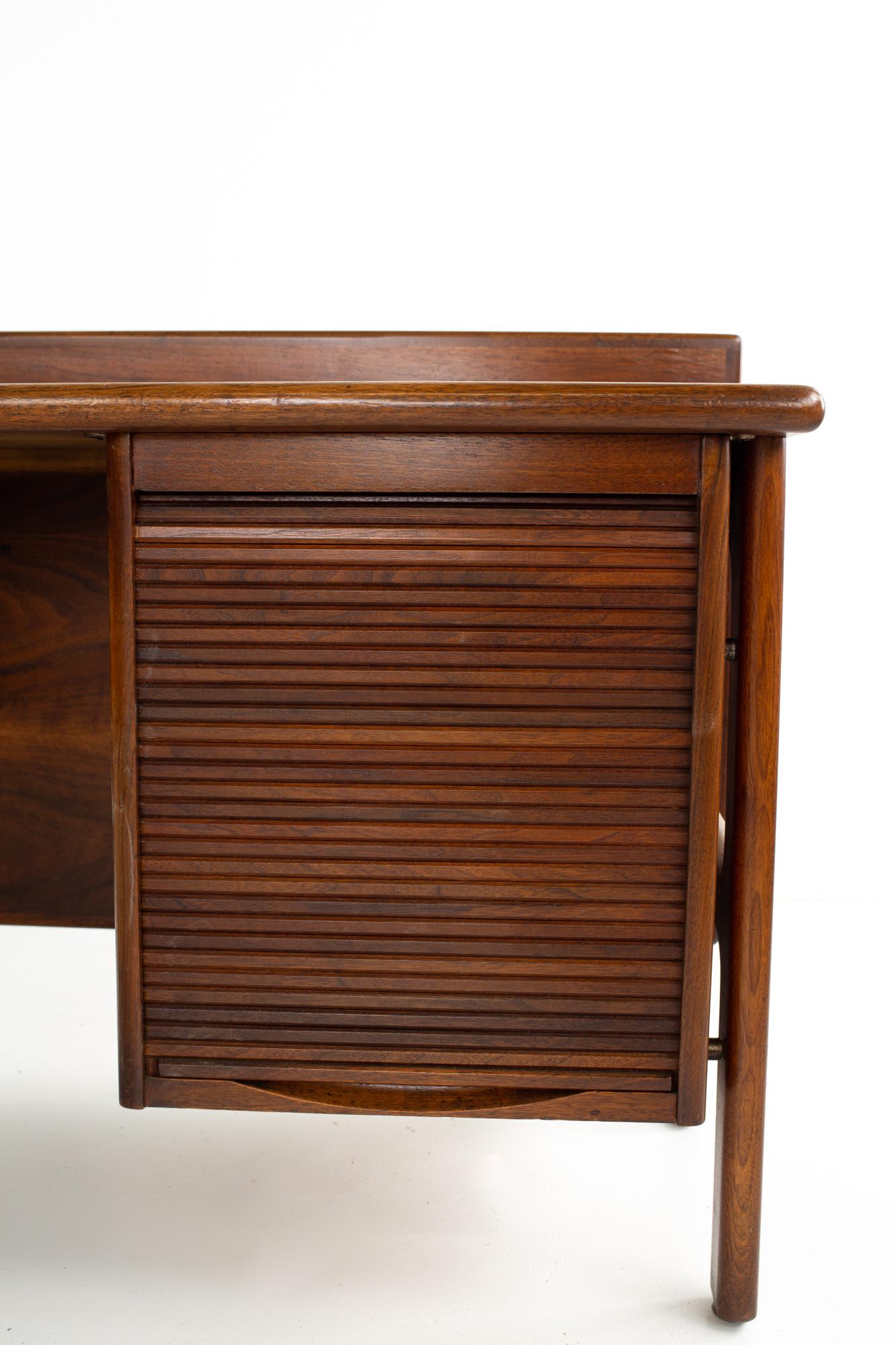 American Restored Mid Century L Shaped Desk with Caned Back