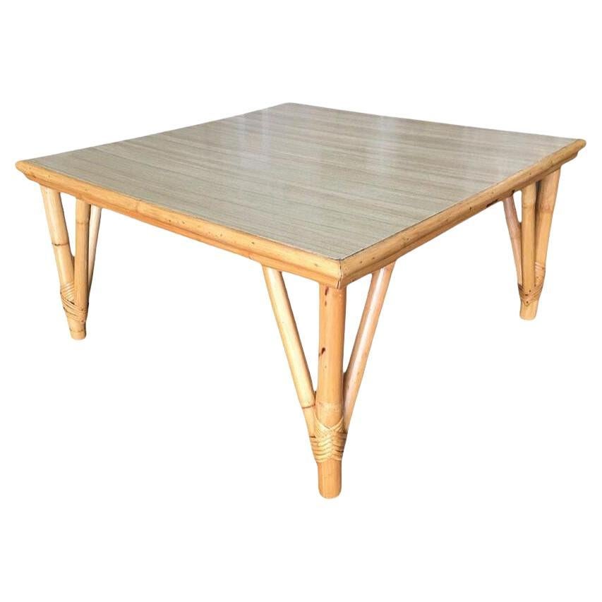 Restaurierter, großer, quadratischer Rattan-Couchtisch aus der Mitte des Jahrhunderts mit Formica-Platte