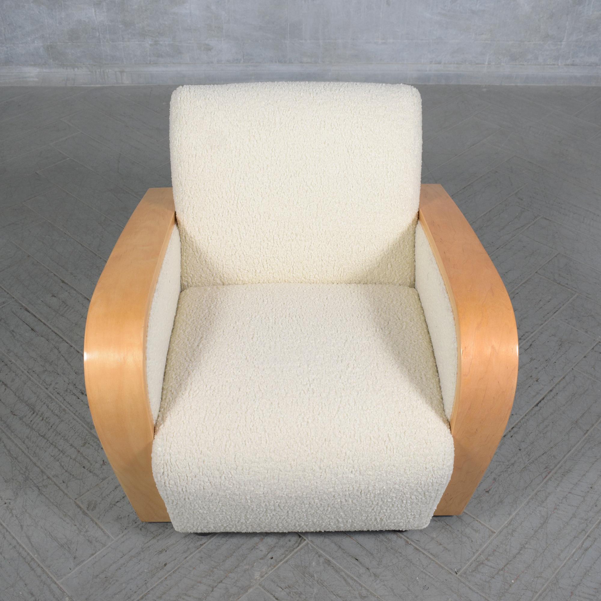 Vintage Mid-Century Modern Lounge Chairs: Restaurierte Eleganz und Komfort (Geschnitzt) im Angebot