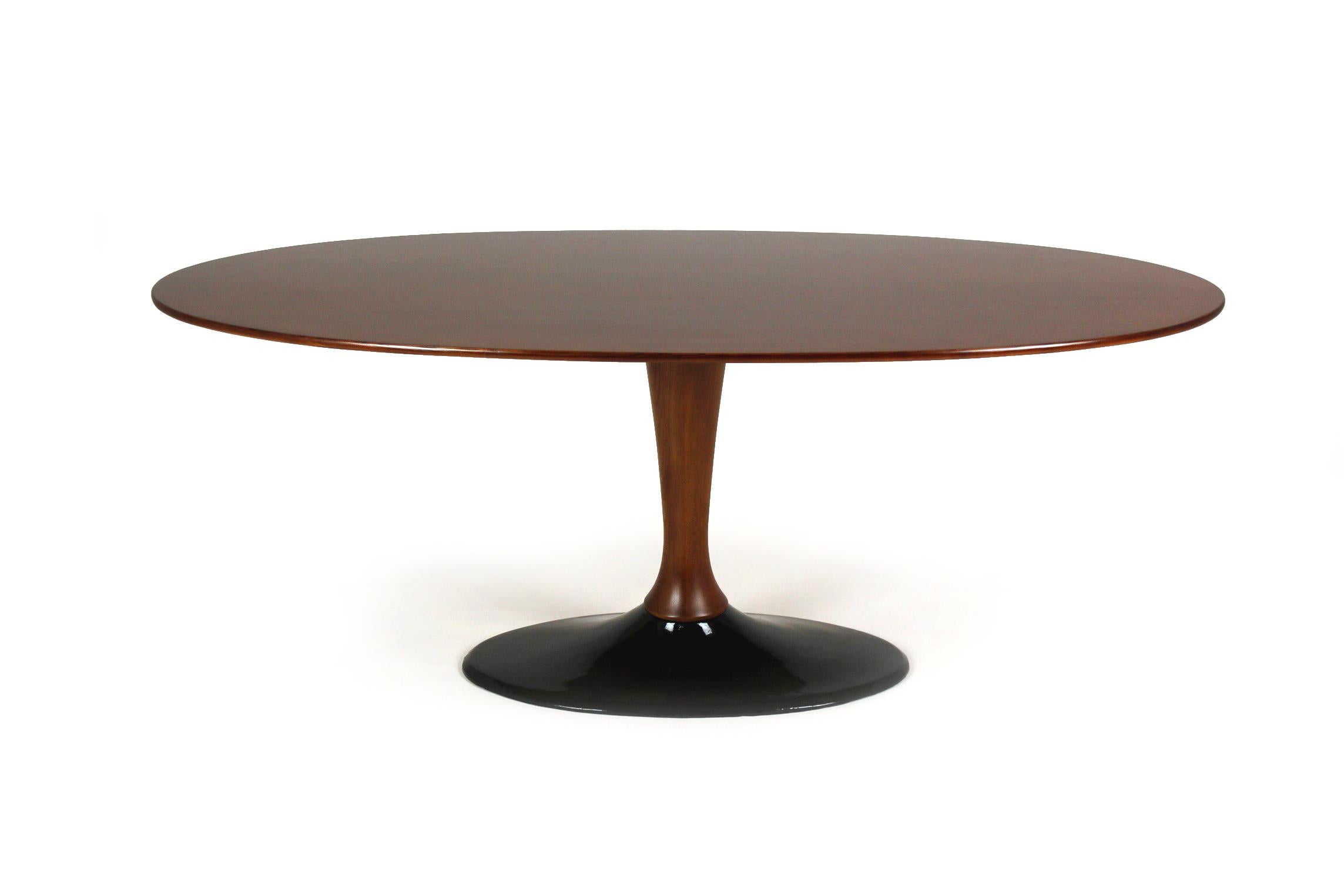 Table basse ovale moderne du milieu du siècle dernier restaurée par Drevotvar, années 1960 en vente 6