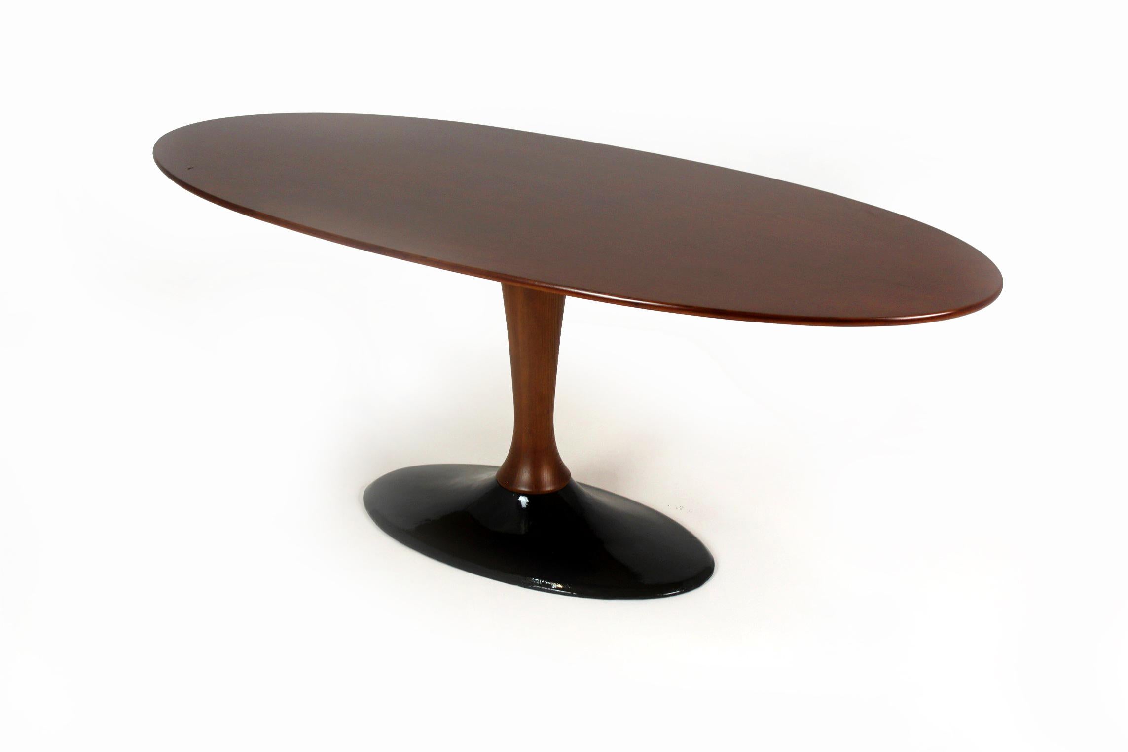 Restored Mid-Century Modern Oval Ash Coffee Table from Drevotvar, 1960s In Good Condition For Sale In Żory, PL