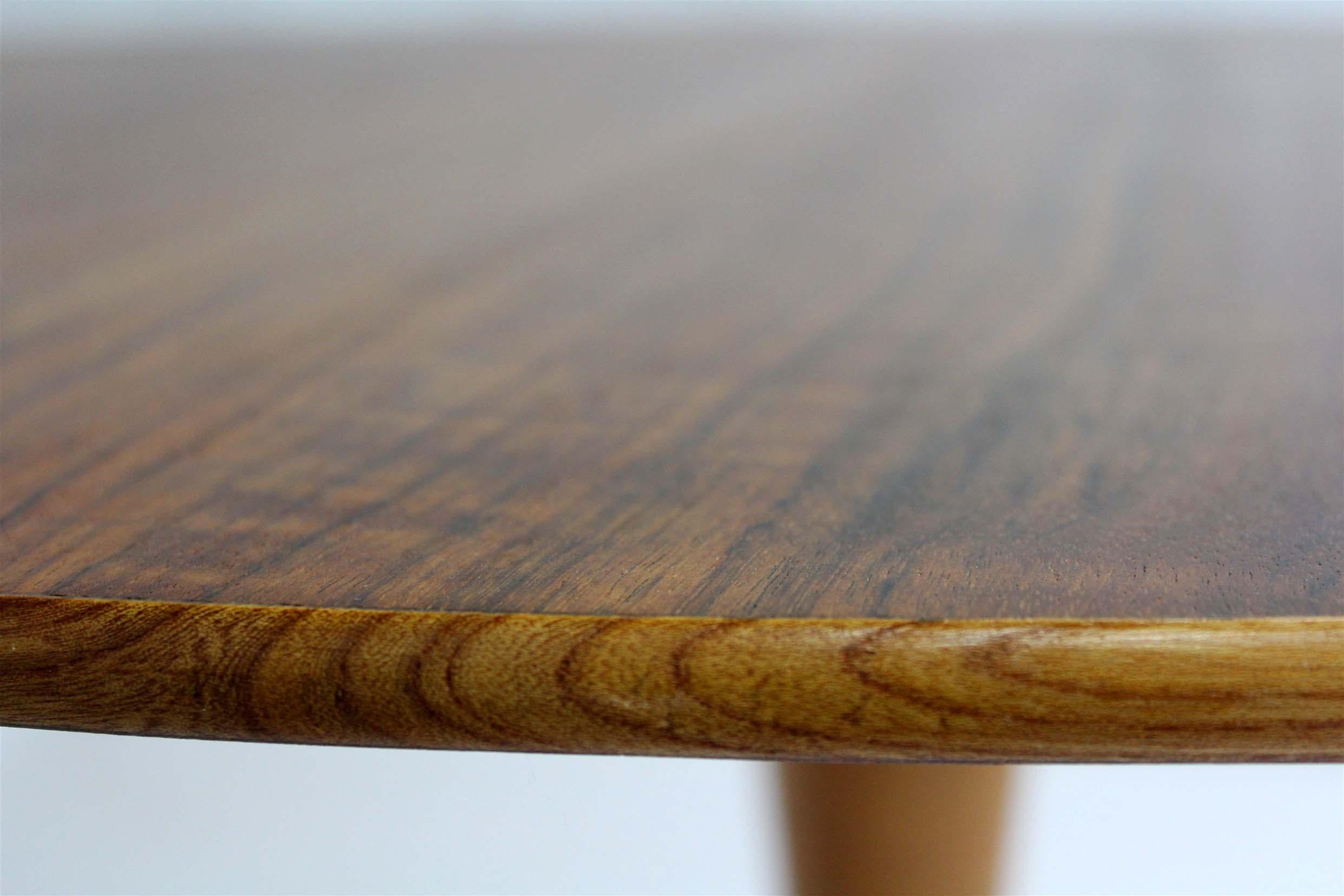 Restored Mid-Century Modern Round Walnut Tulip Dining Table by Drevotvar, 1960s For Sale 10