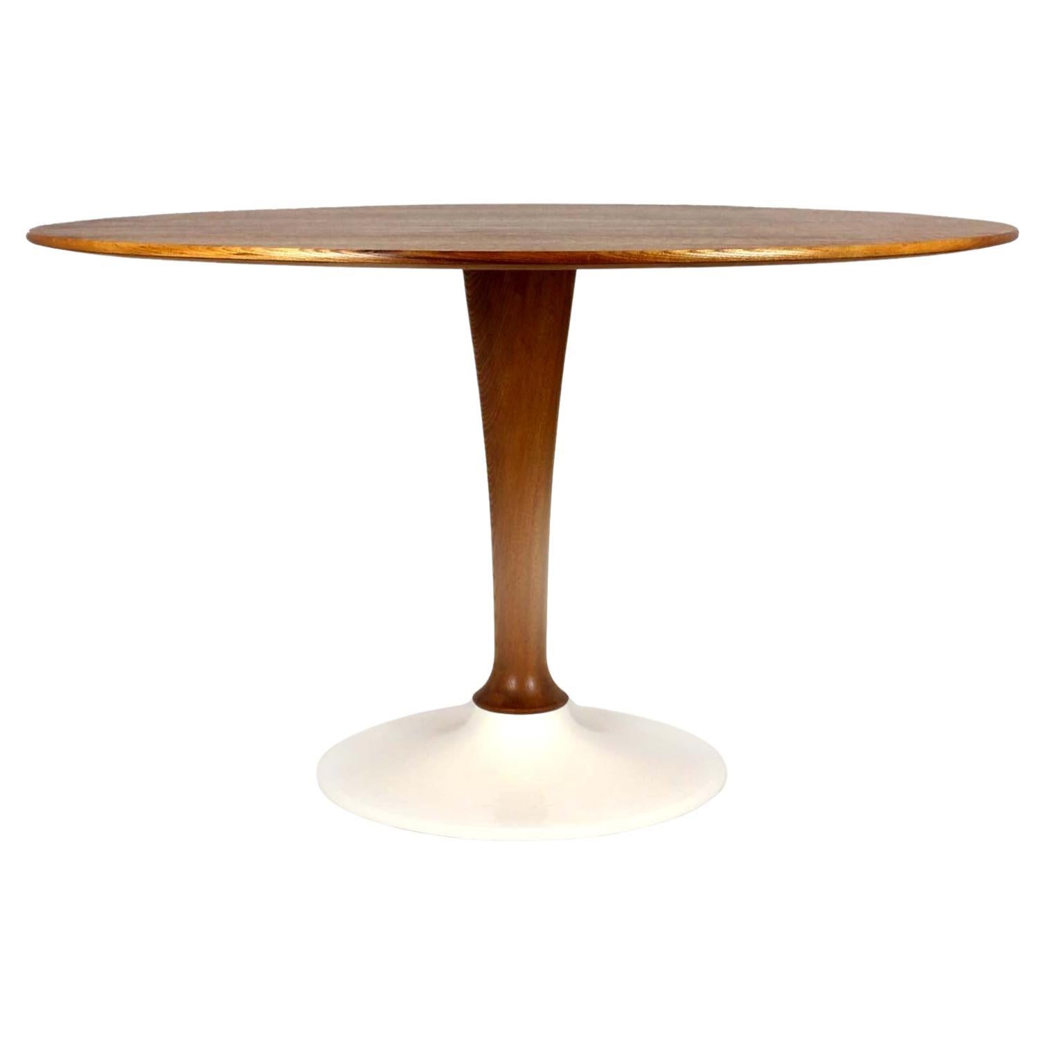 Restored Mid-Century Modern Round Walnut Tulip Dining Table by Drevotvar, 1960s For Sale