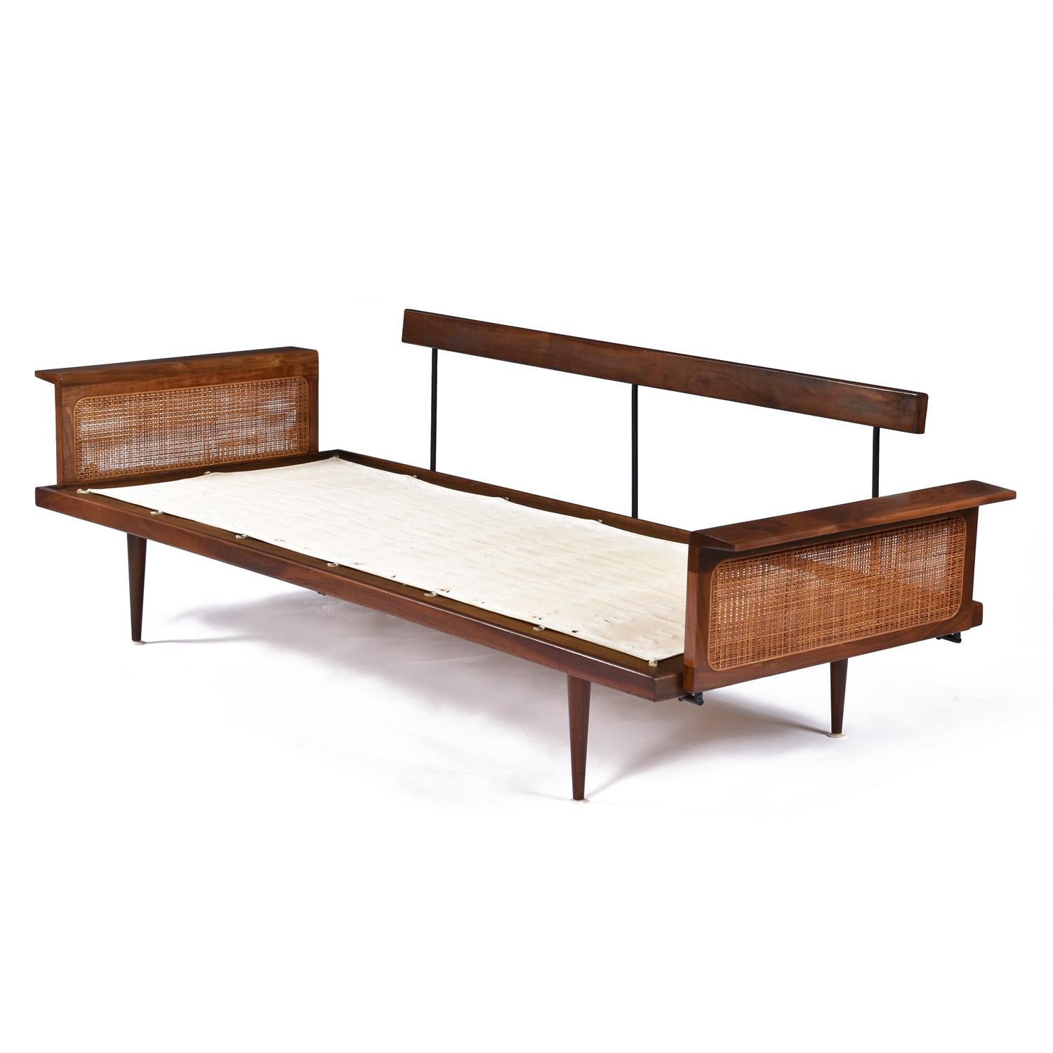 Restored Mid-Century Modern Walnut Cane Arm Daybed Sofa In Excellent Condition In Chattanooga, TN