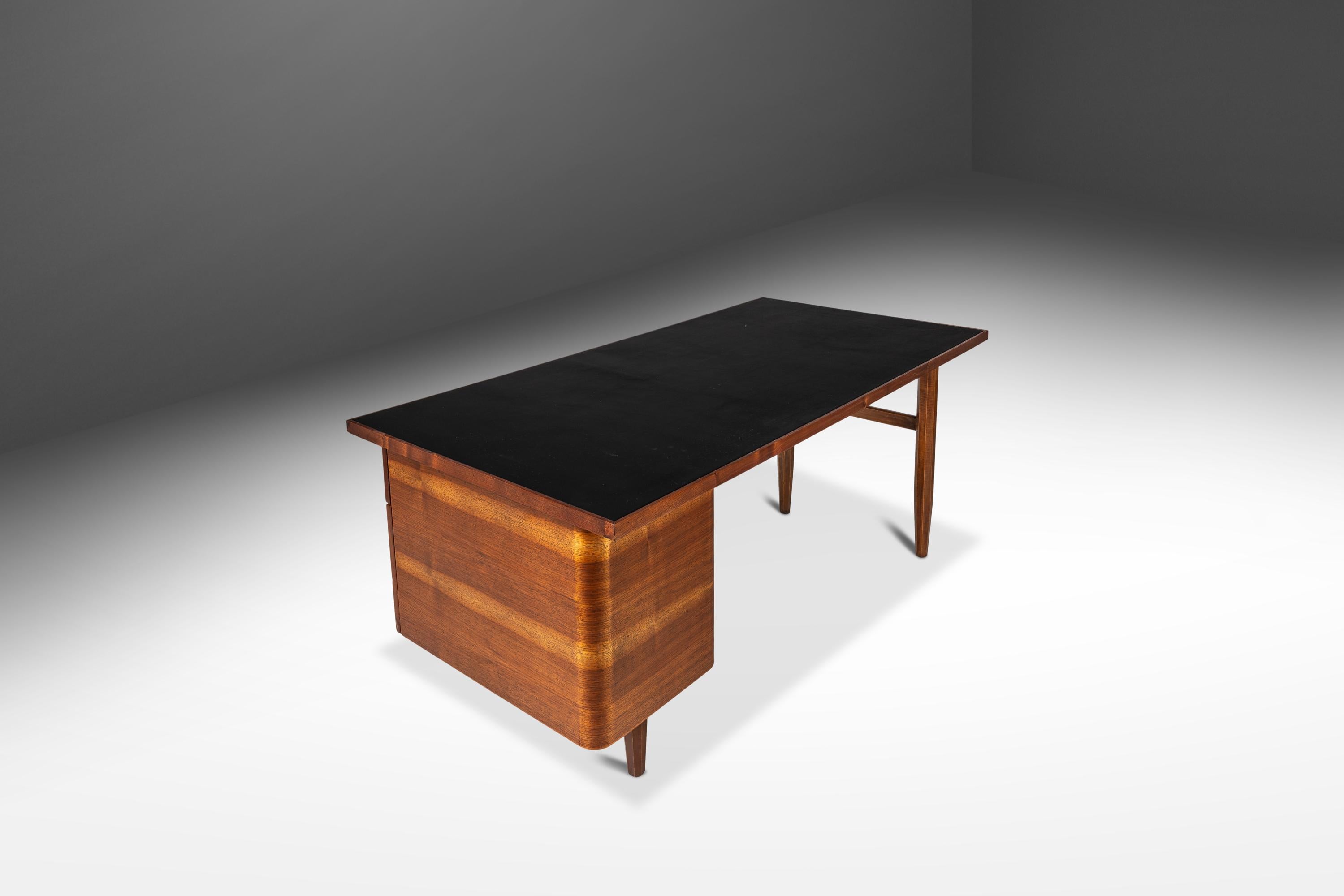 Restored Mid-Century Modern Writers Desk in Walnut with Leather Top, USA, 1960's For Sale 3