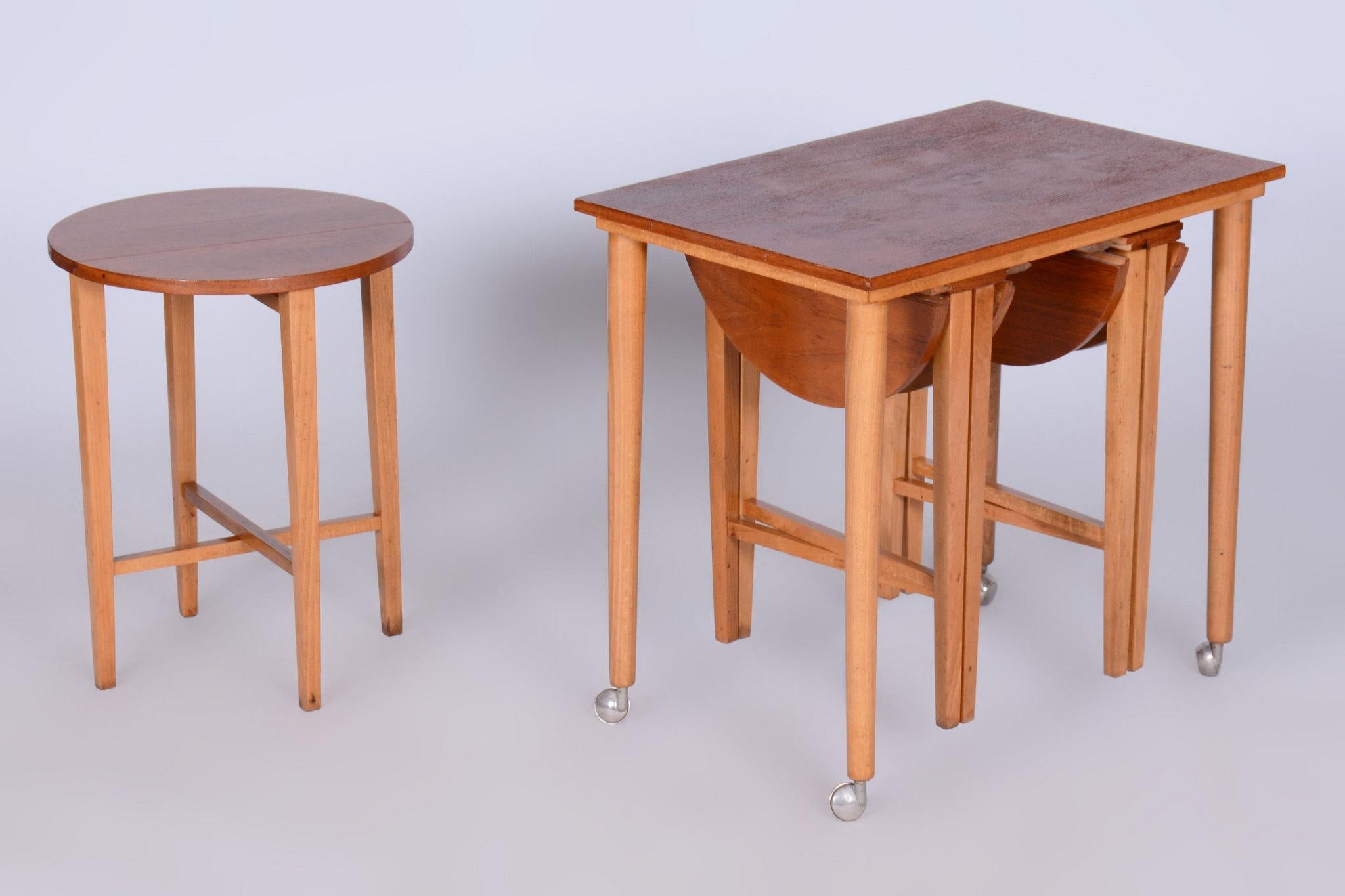Restaurierte Beistelltische aus der Mitte des Jahrhunderts, von Poul Hundevad, Buche, Tschechisch, 1960er Jahre (Holz) im Angebot